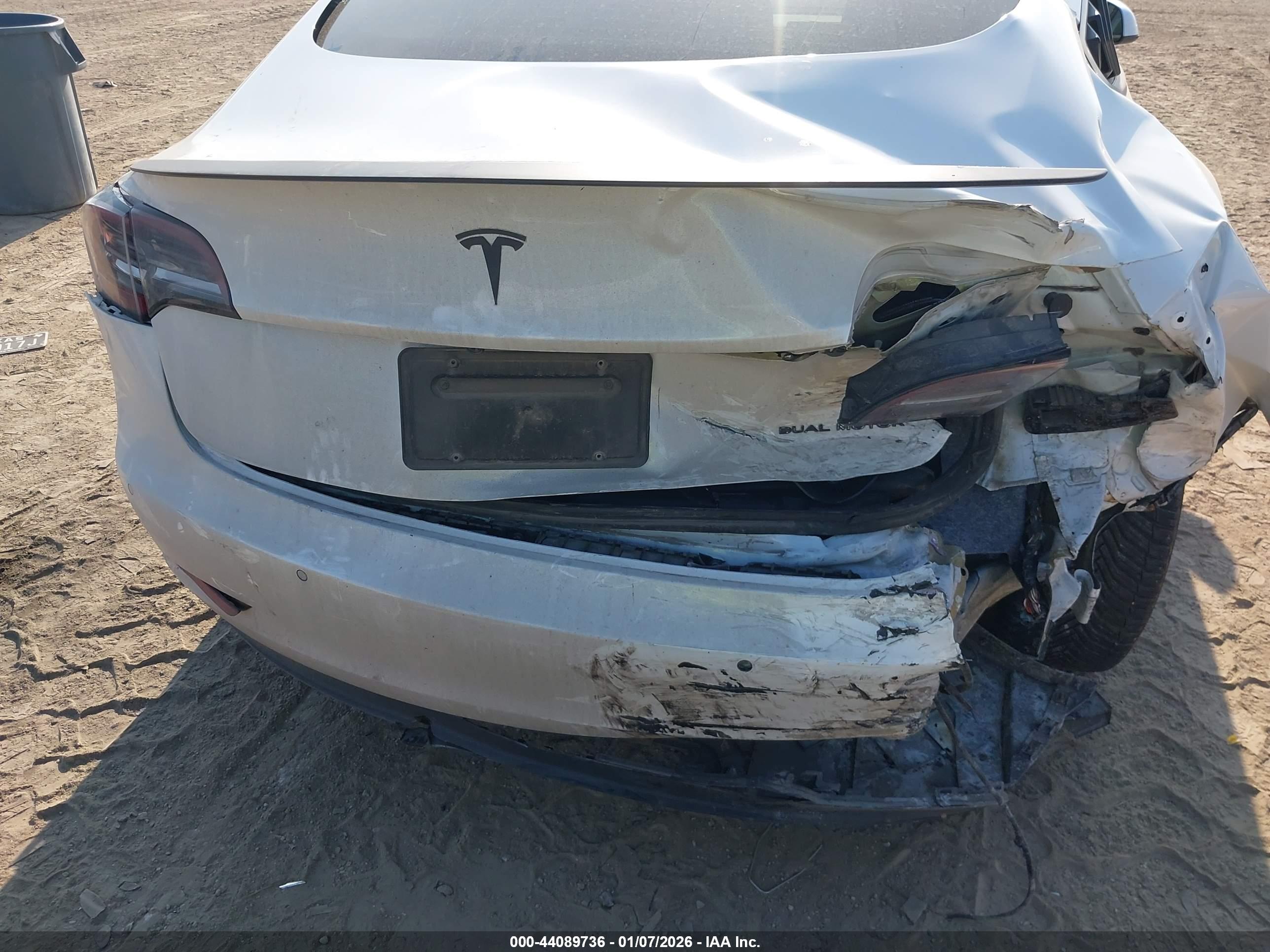 TESLA MODEL image 6