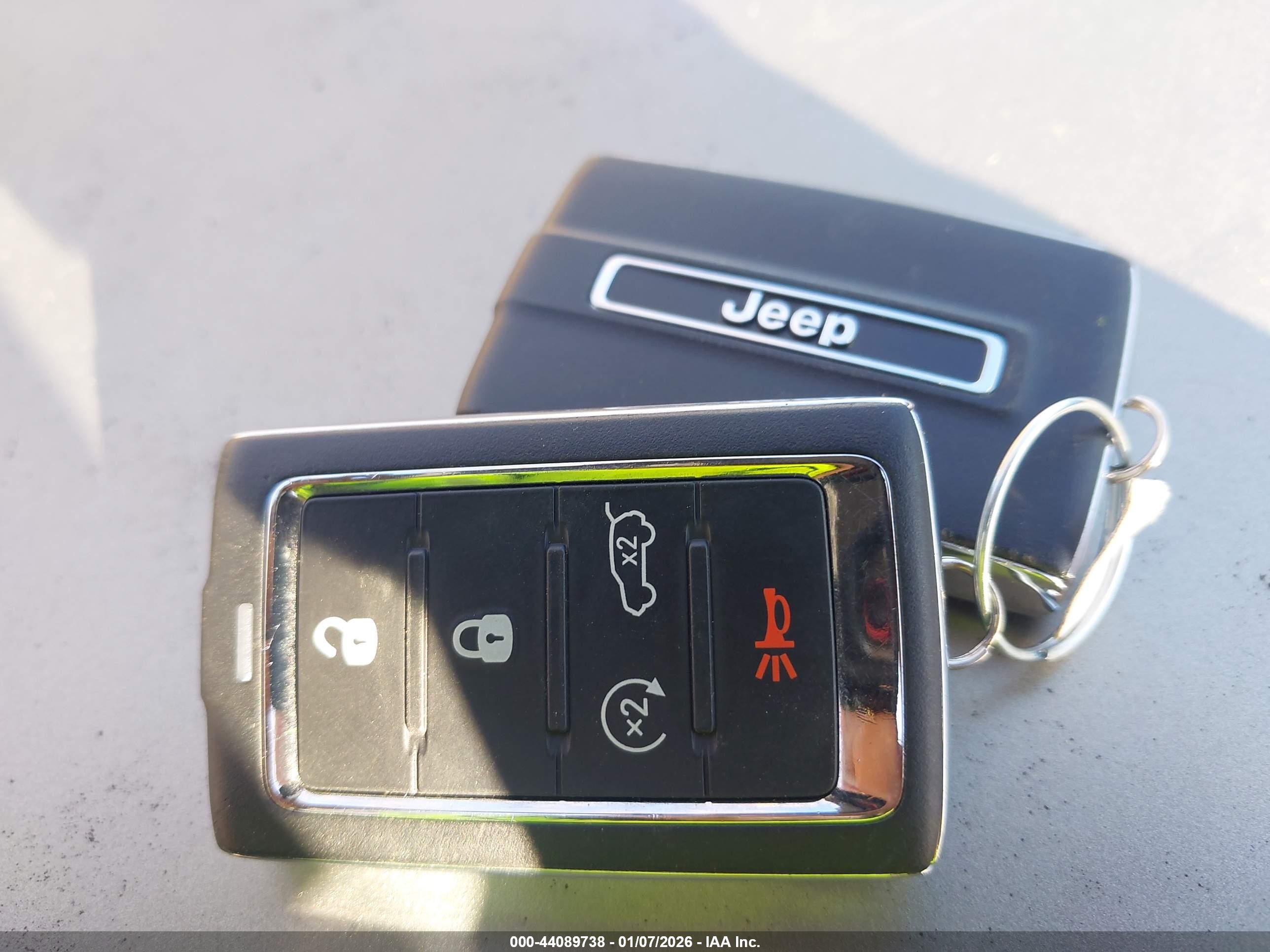 JEEP GRAND image 11