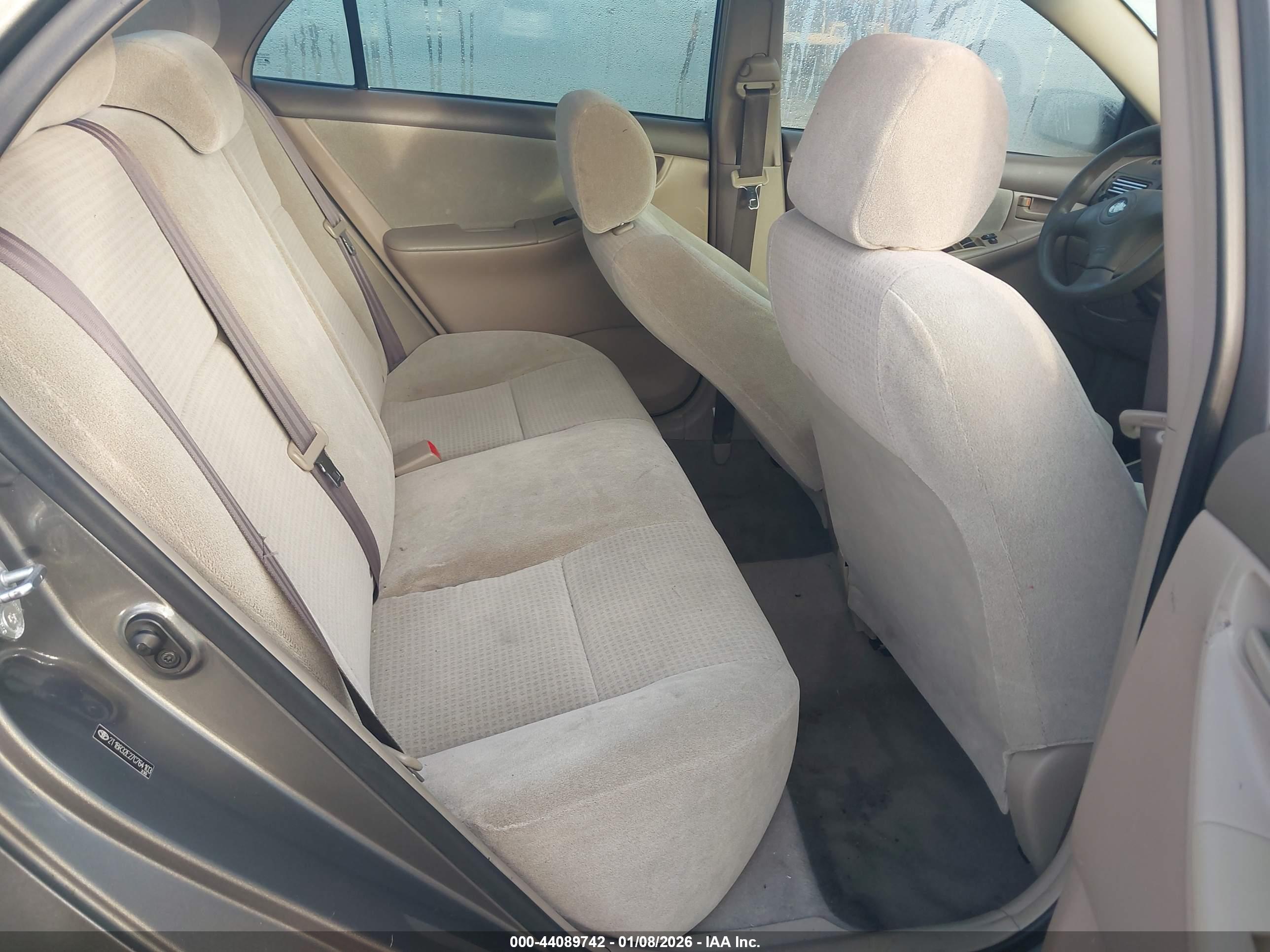 TOYOTA COROLLA image 8