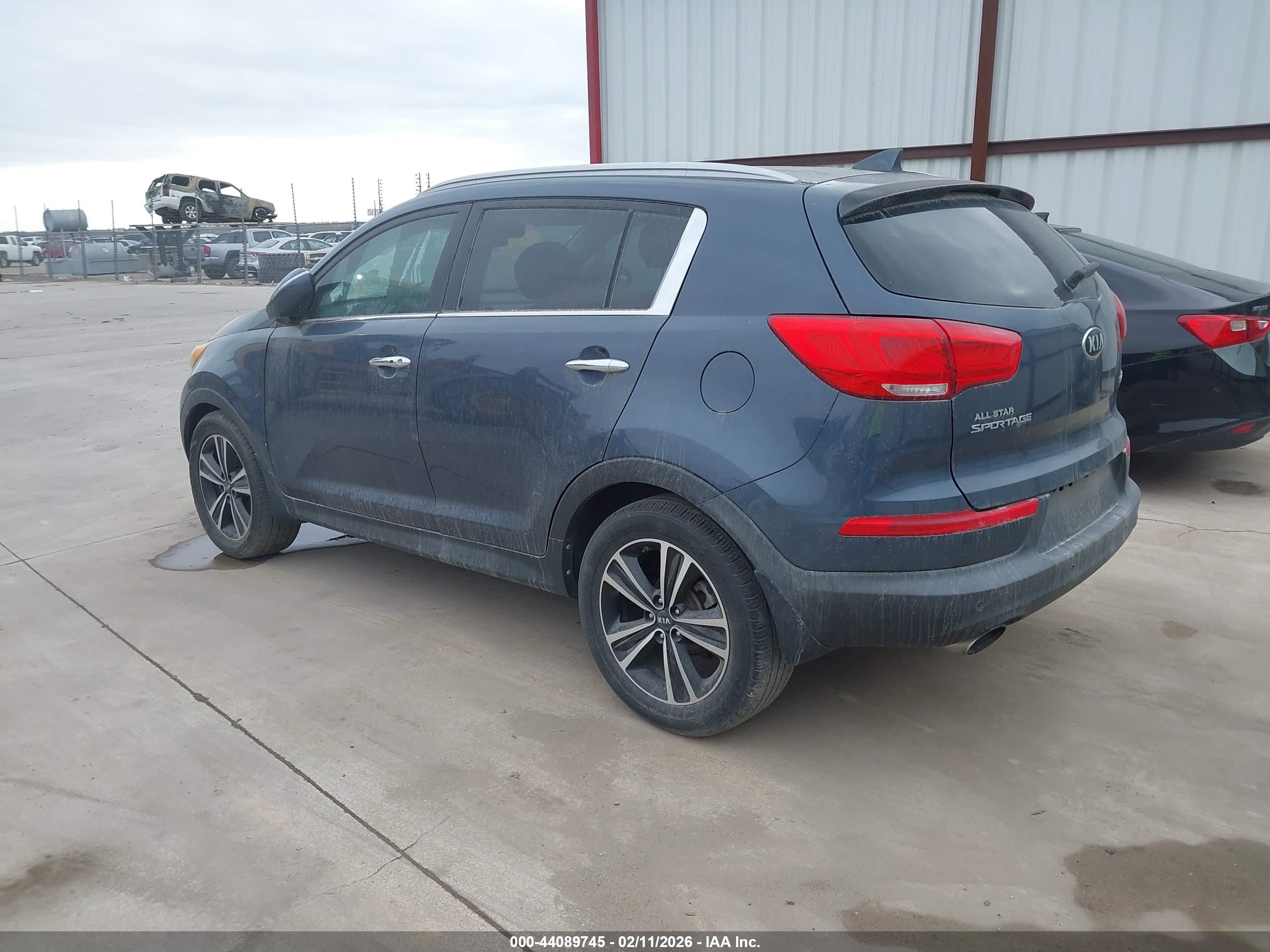 KIA SPORTAGE image 3