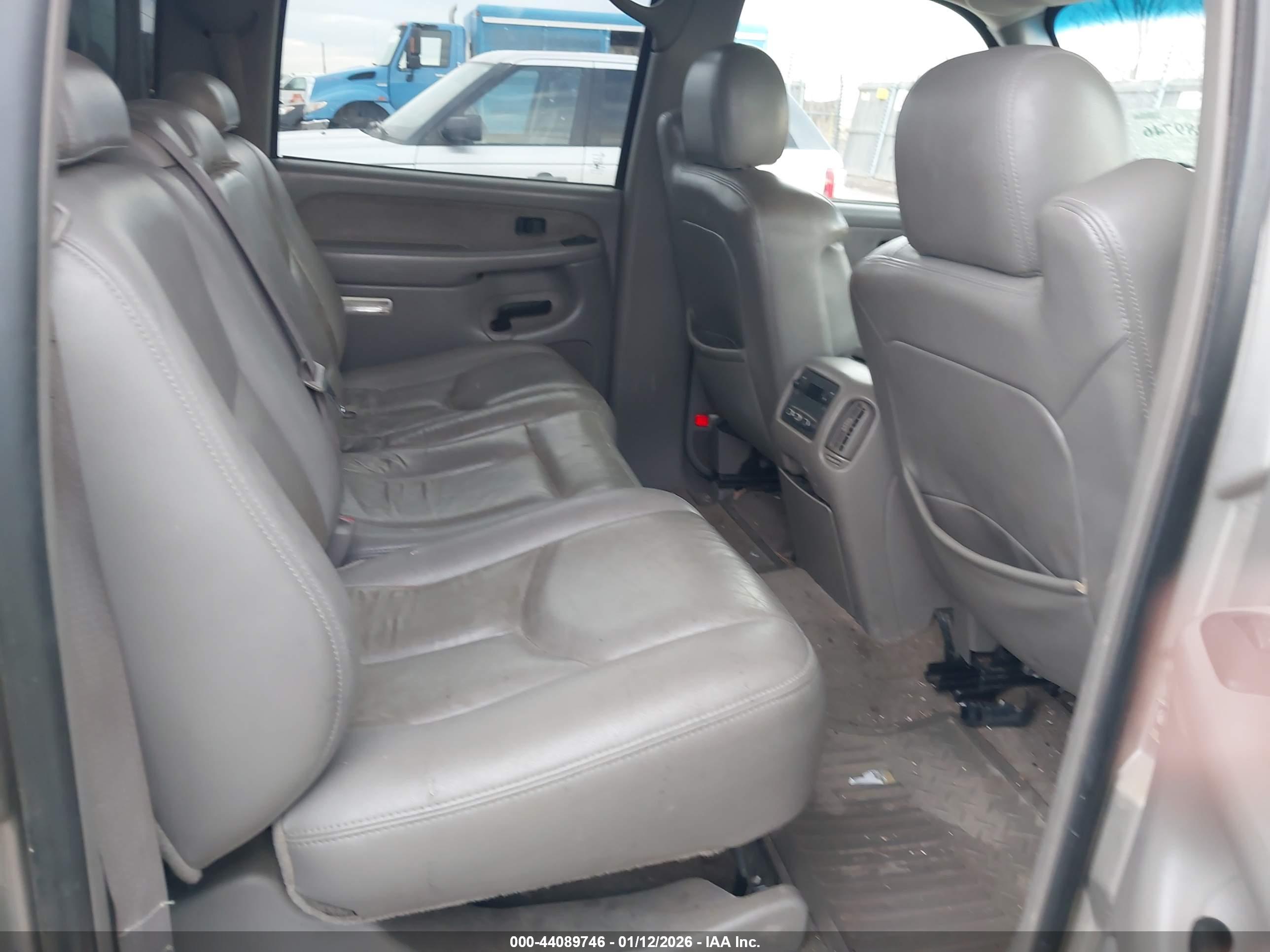 GMC SIERRA image 8