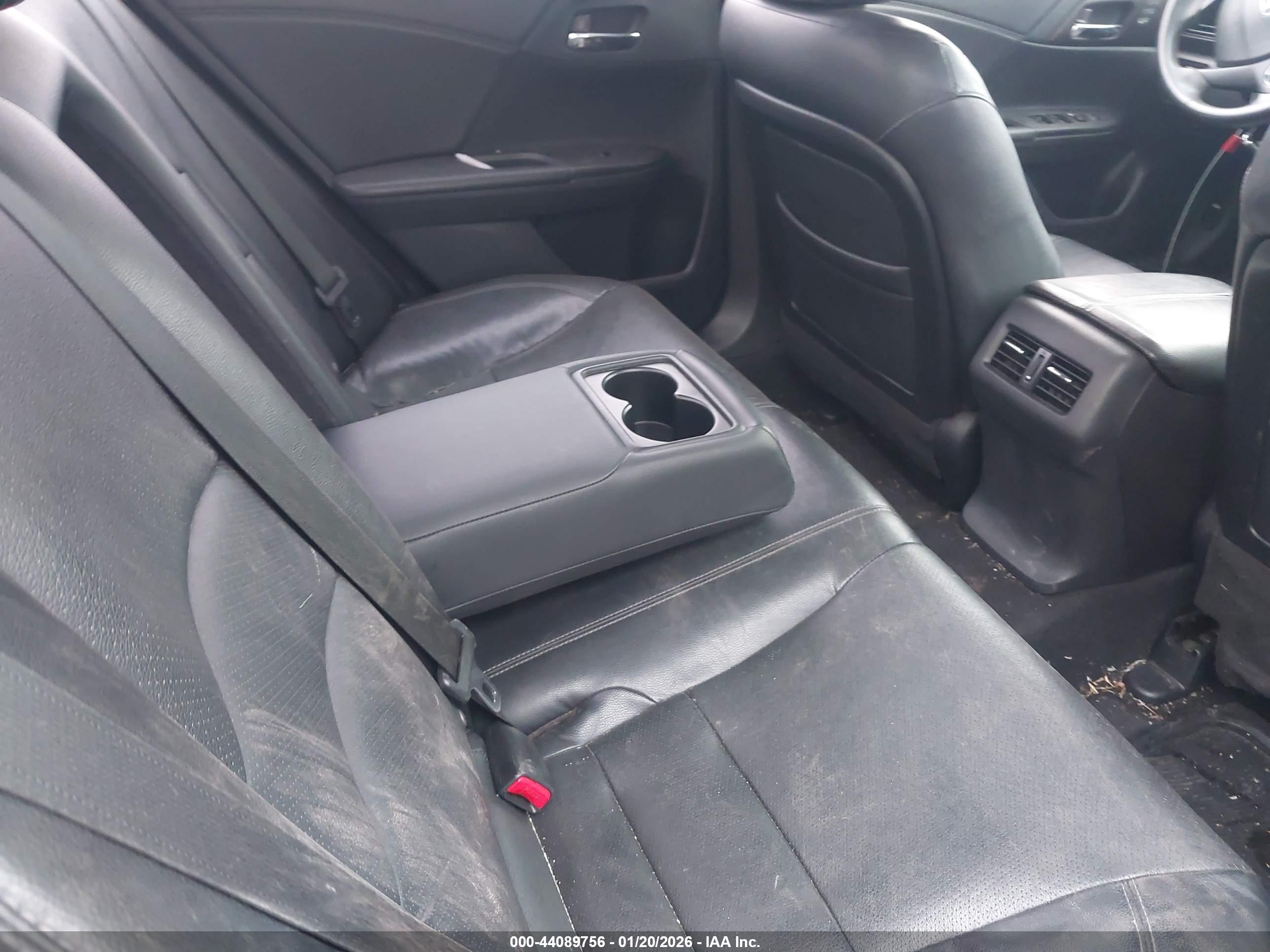 HONDA ACCORD image 8