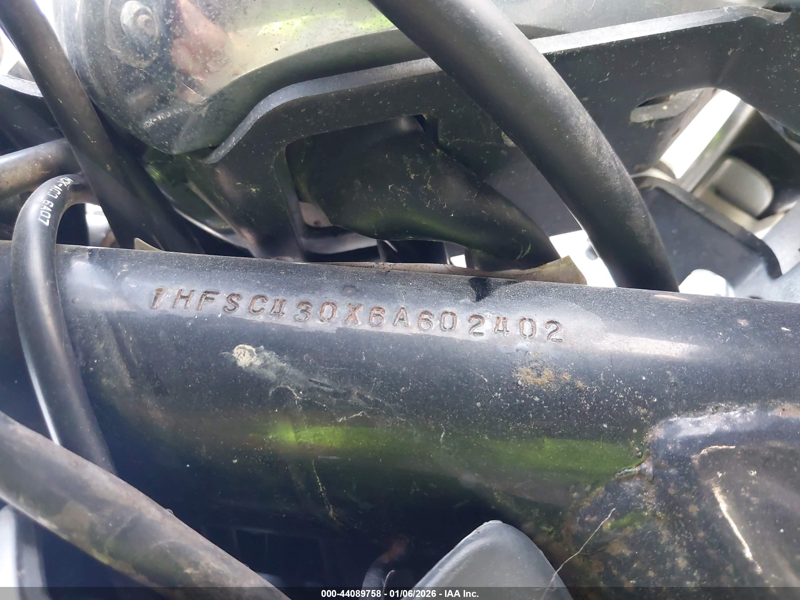 HONDA VT1100 image 10