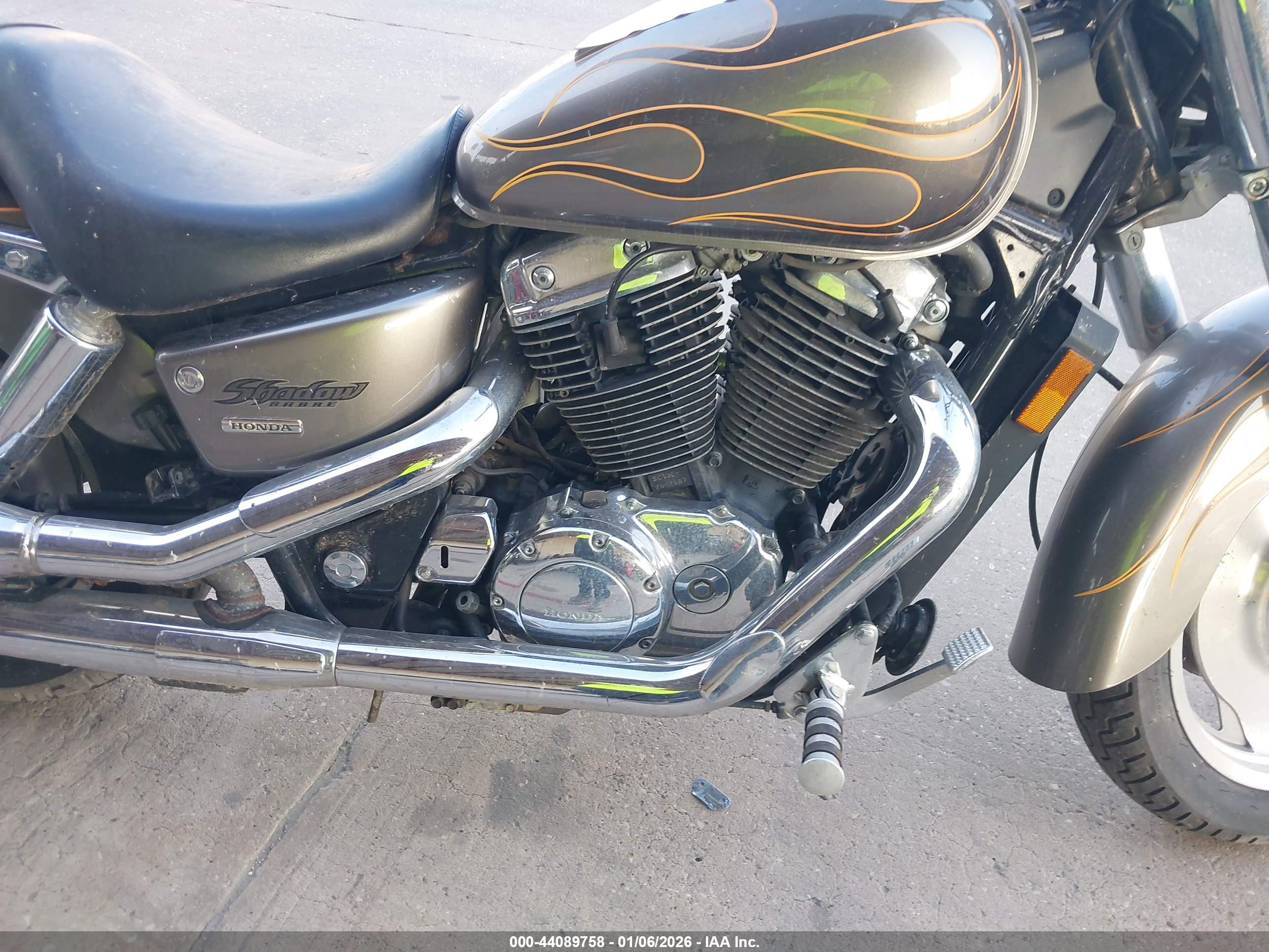HONDA VT1100 image 8