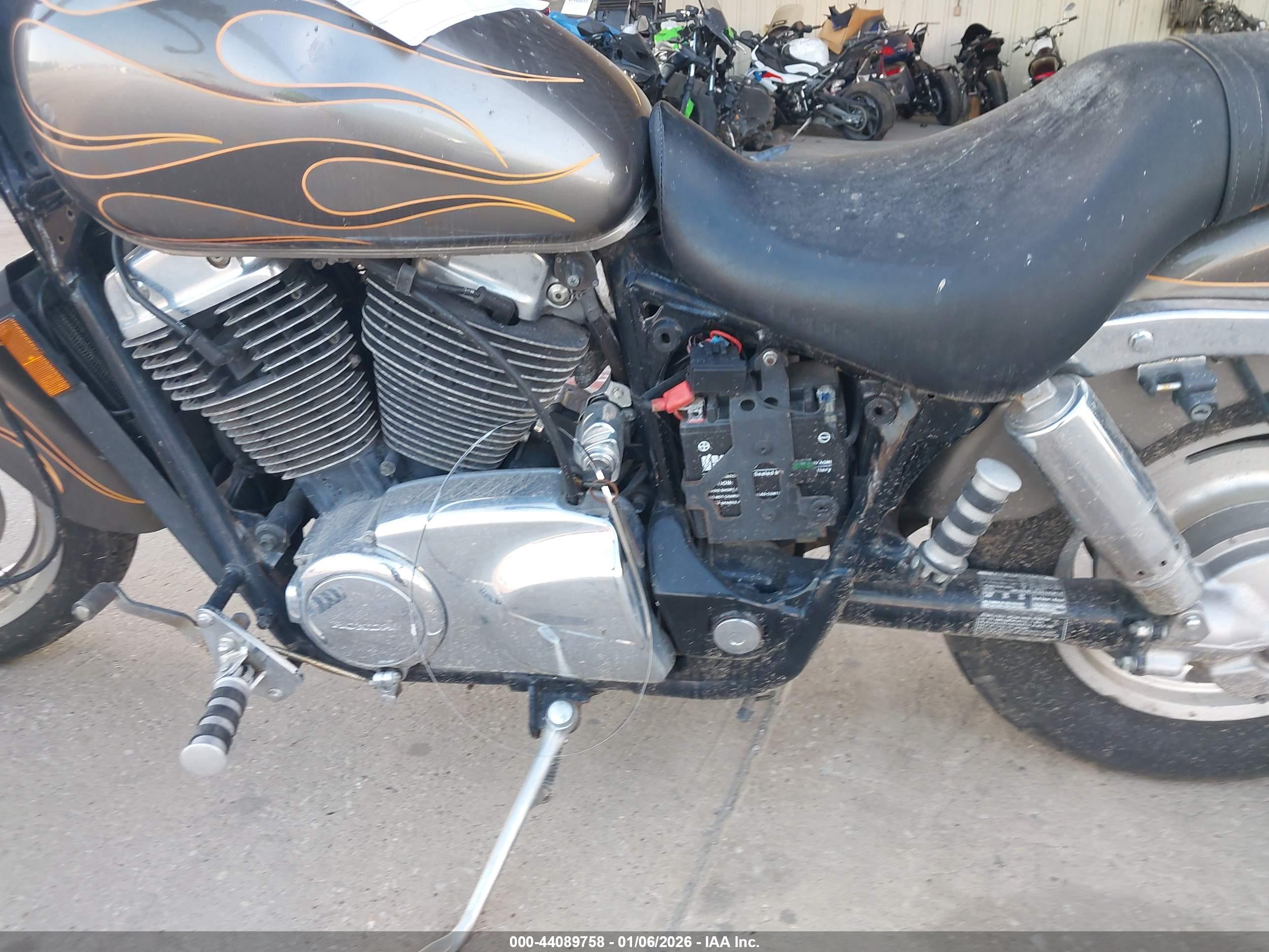 HONDA VT1100 image 9