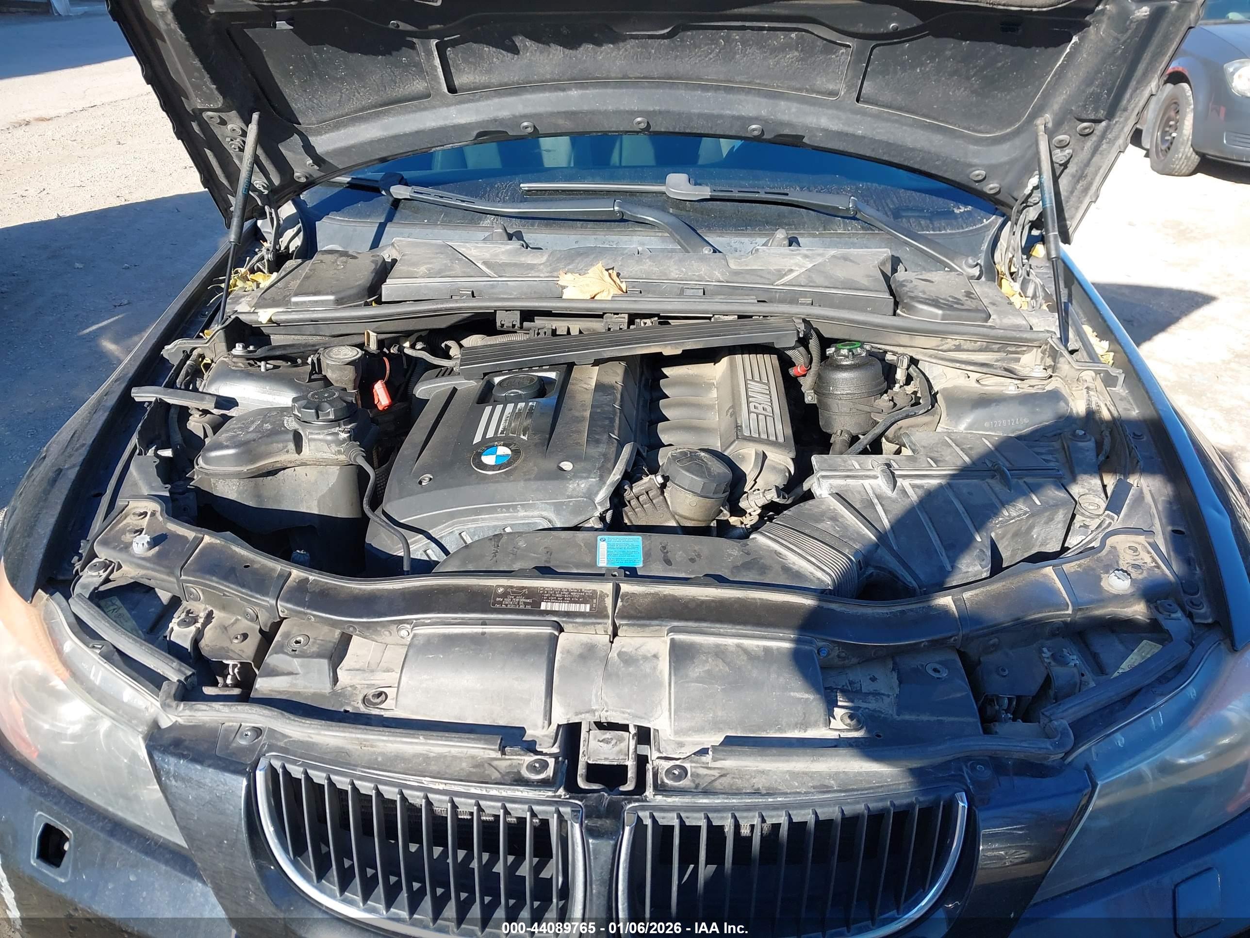 BMW 328XI image 10