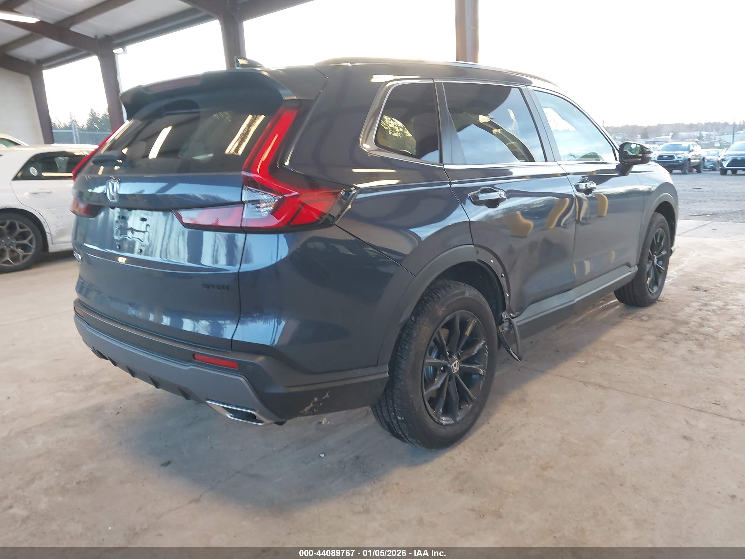 HONDA CR-V image 4