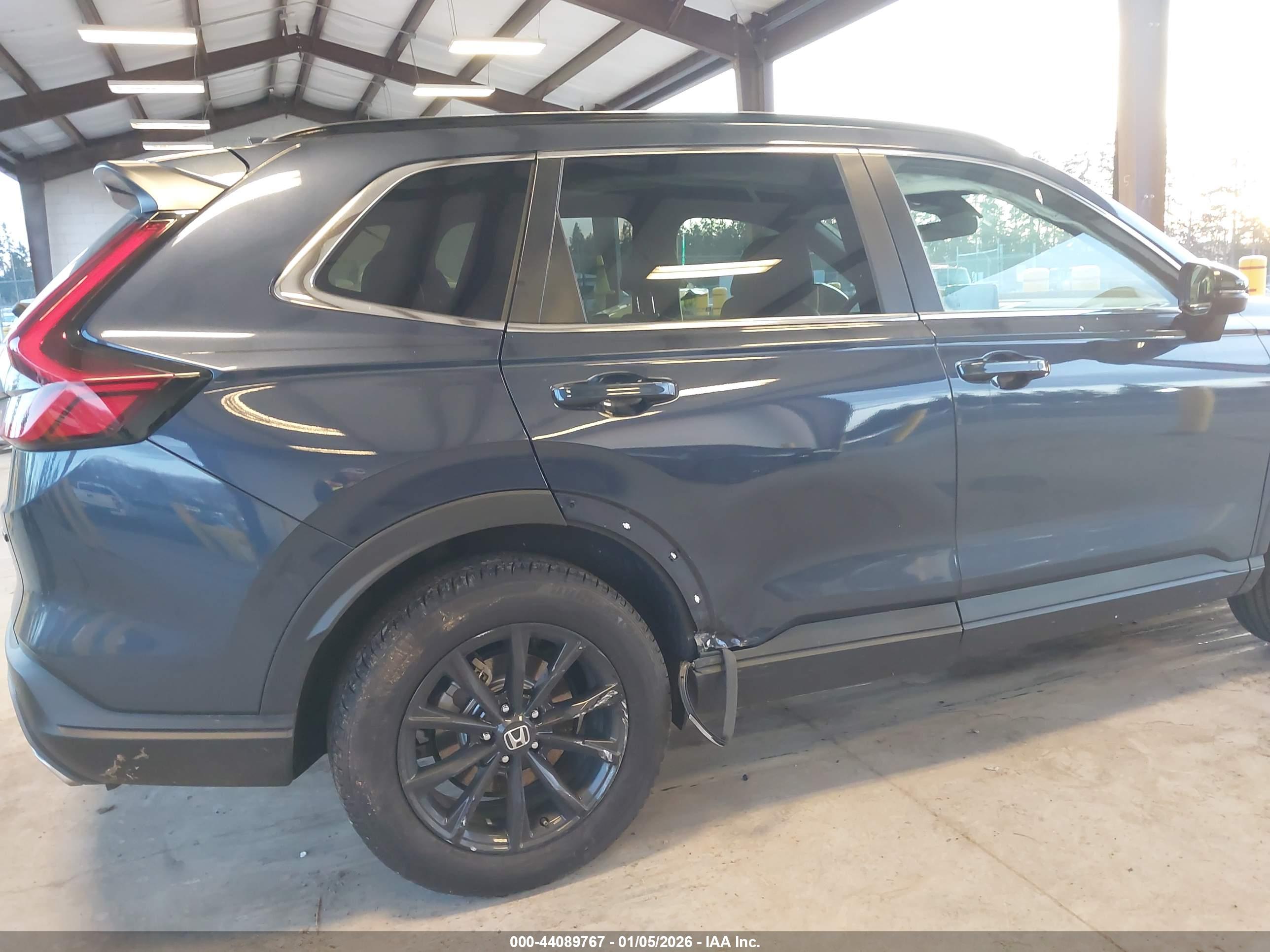 HONDA CR-V image 6