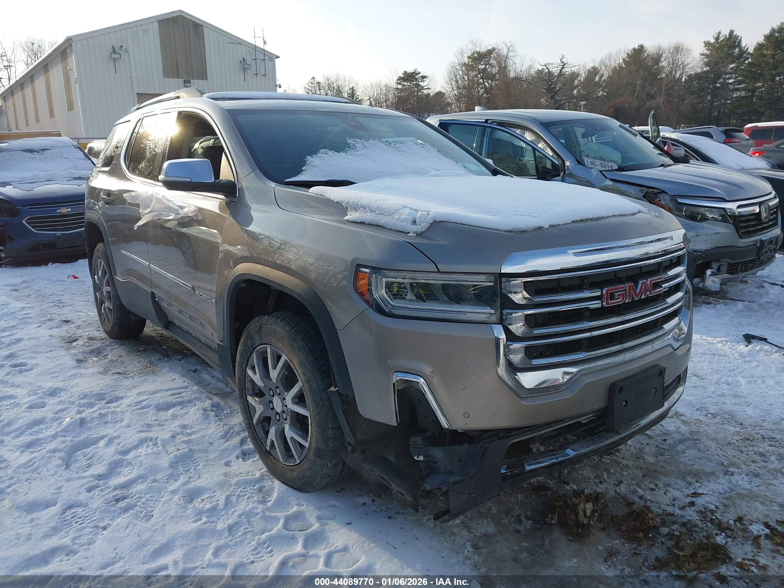 GMC ACADIA image 6