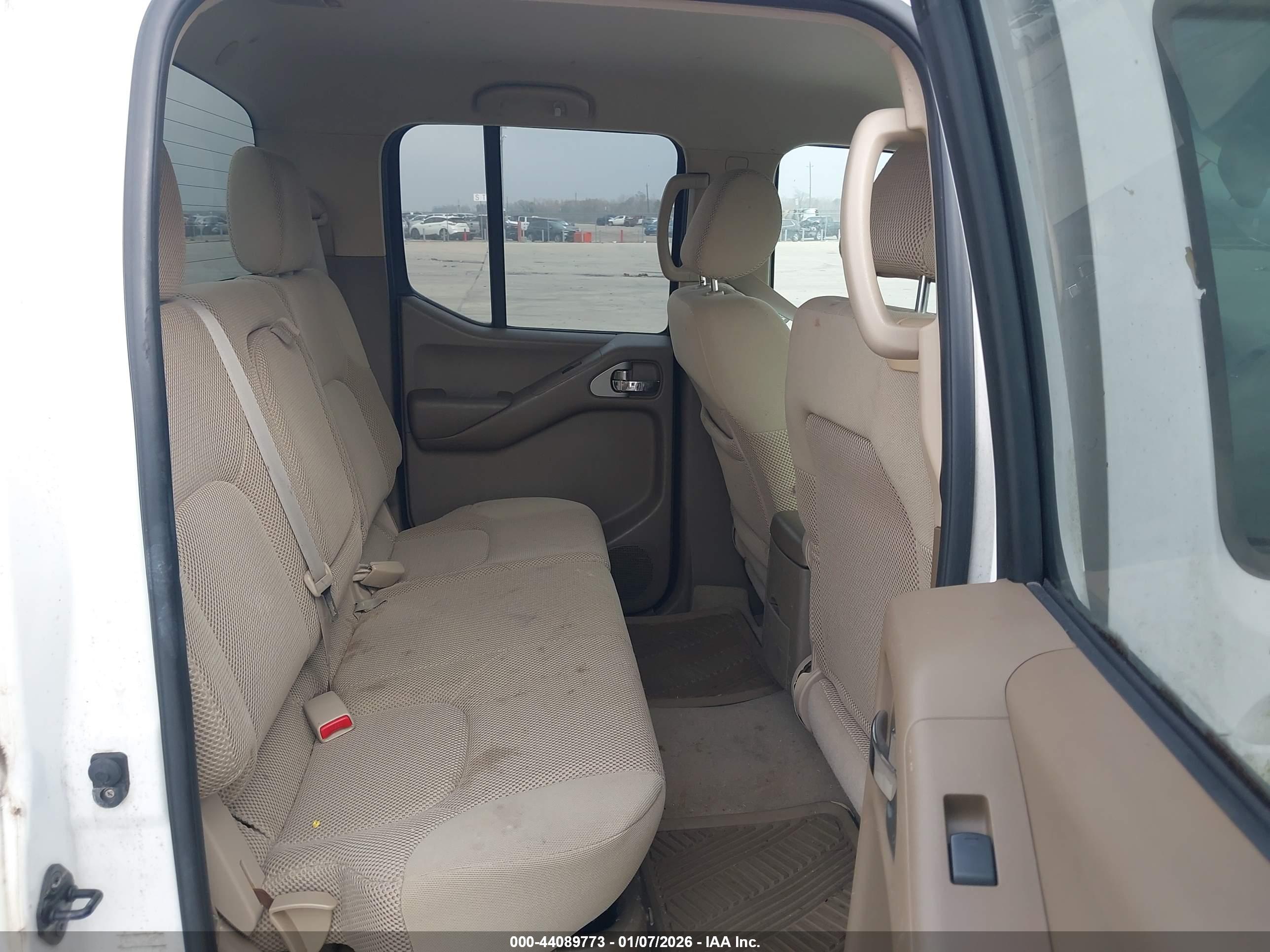 NISSAN FRONTIER image 8
