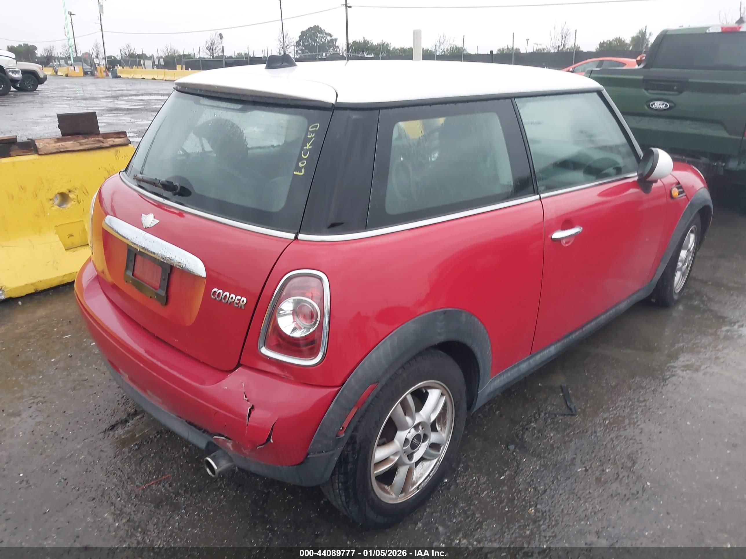 MINI COOPER image 4