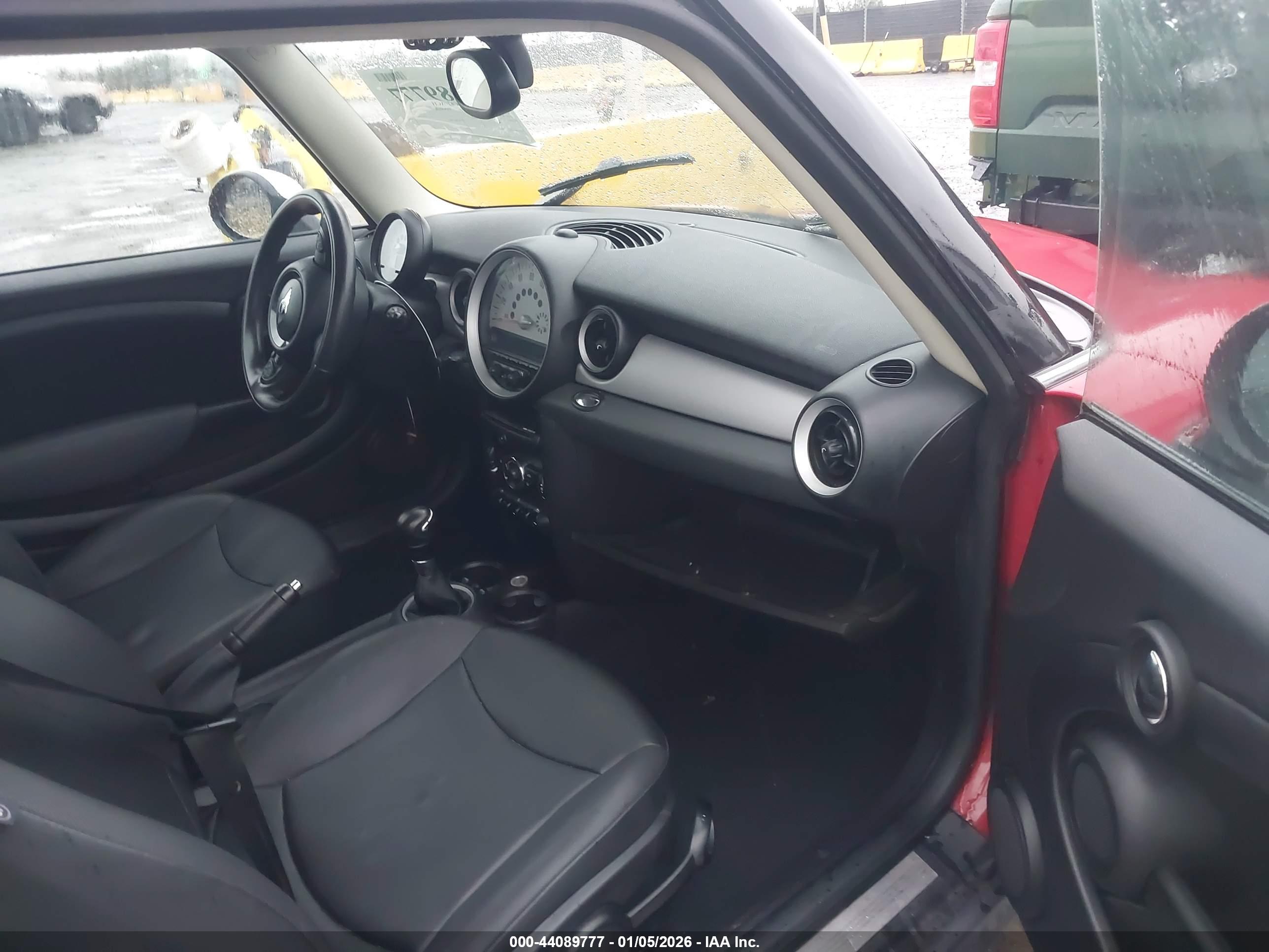 MINI COOPER image 5