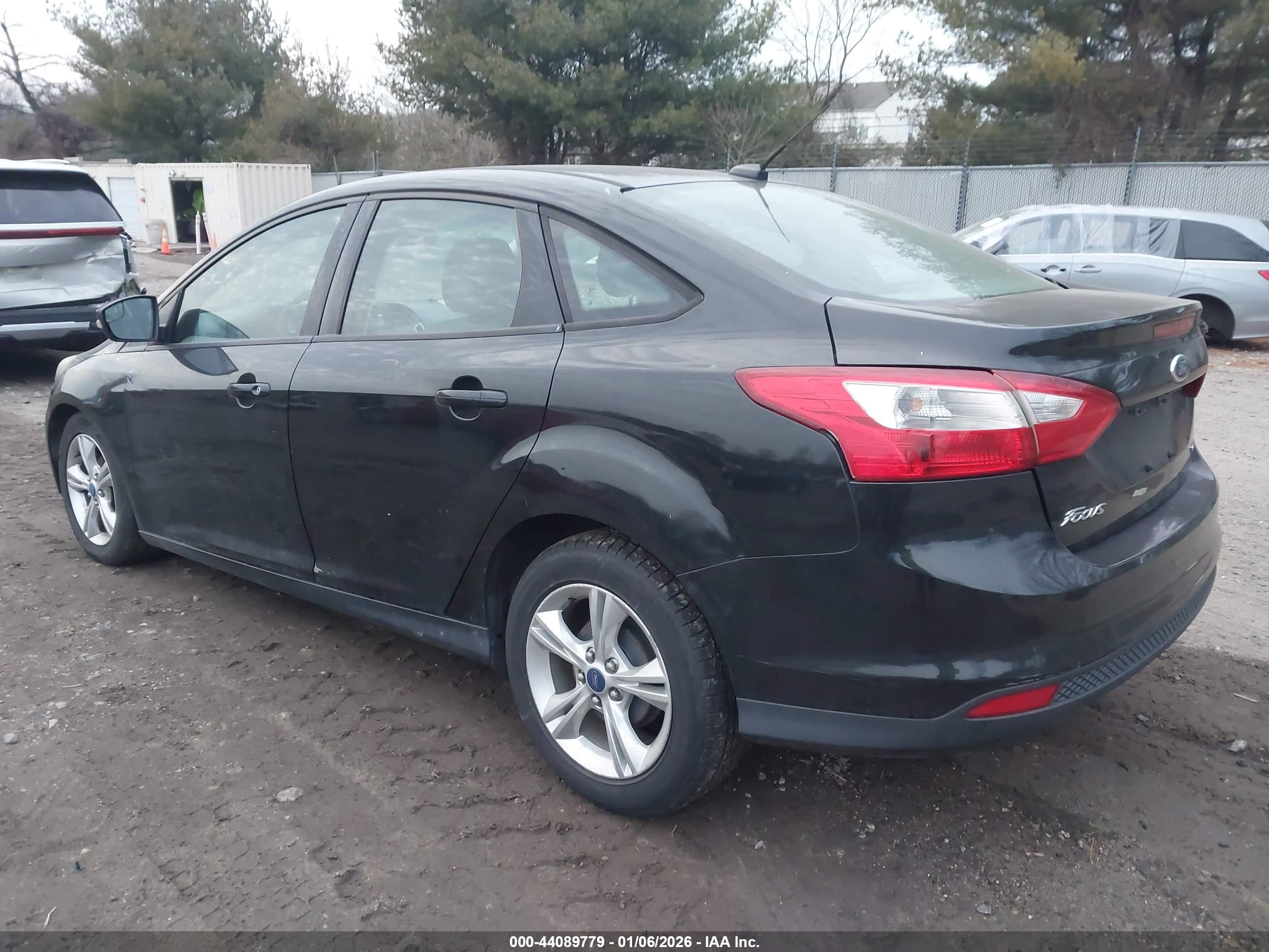 FORD FOCUS image 3