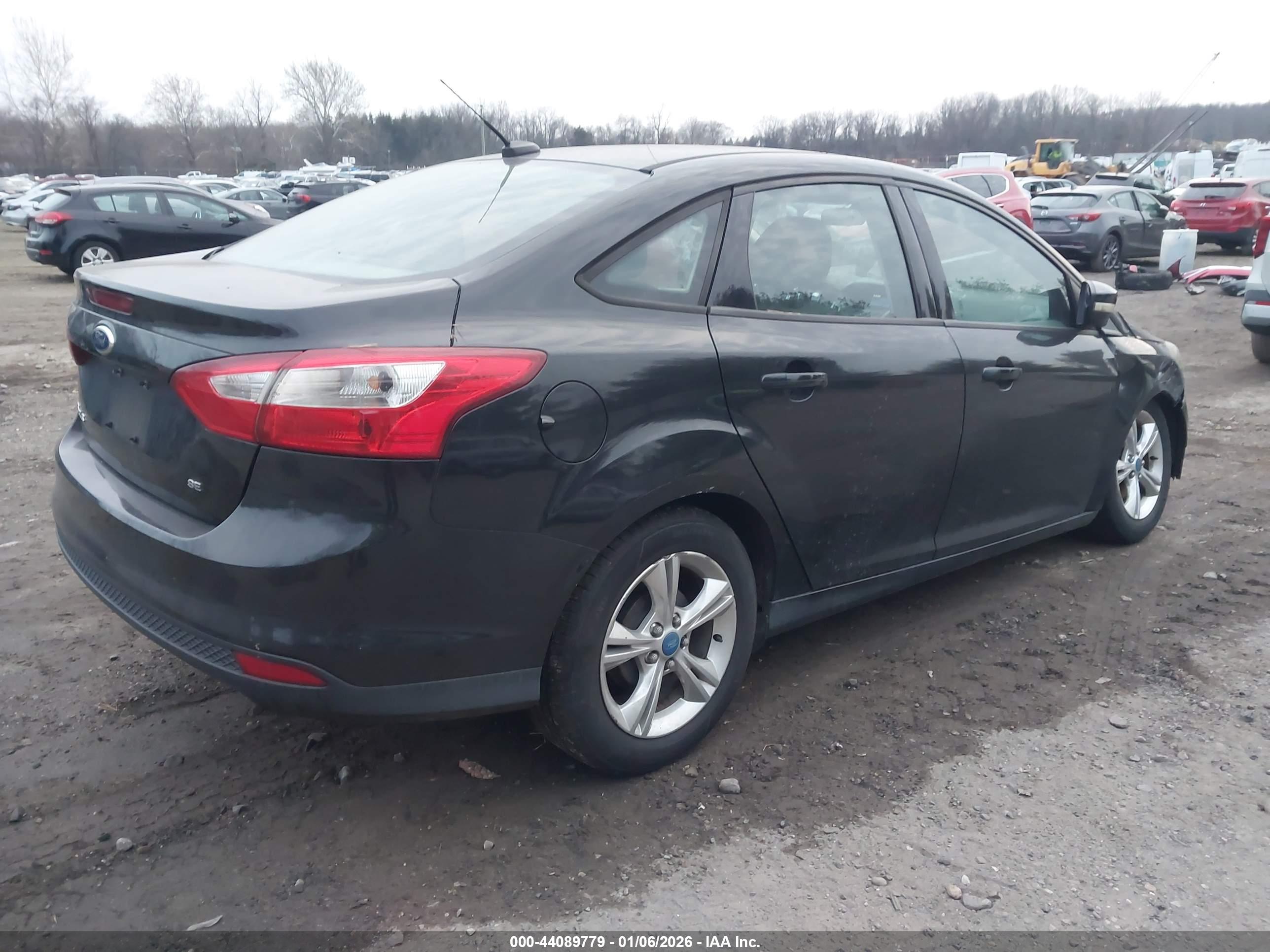 FORD FOCUS image 4