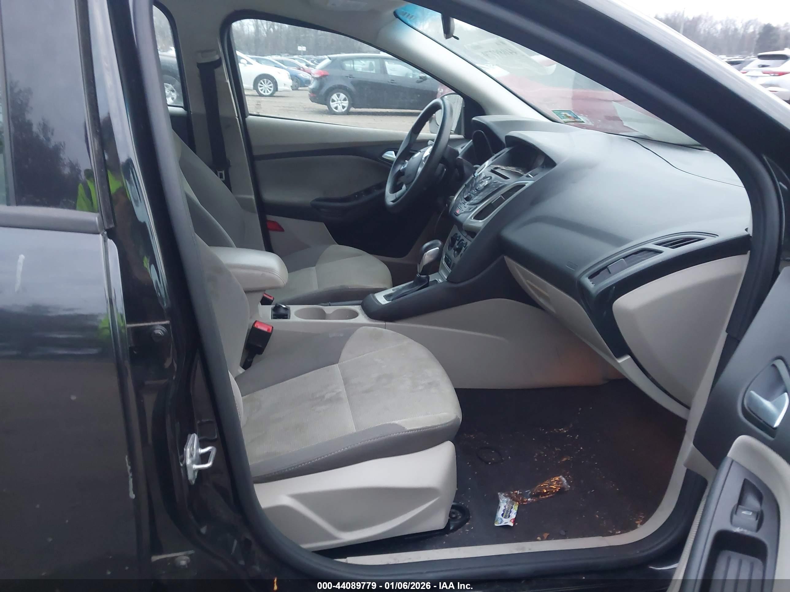 FORD FOCUS image 5
