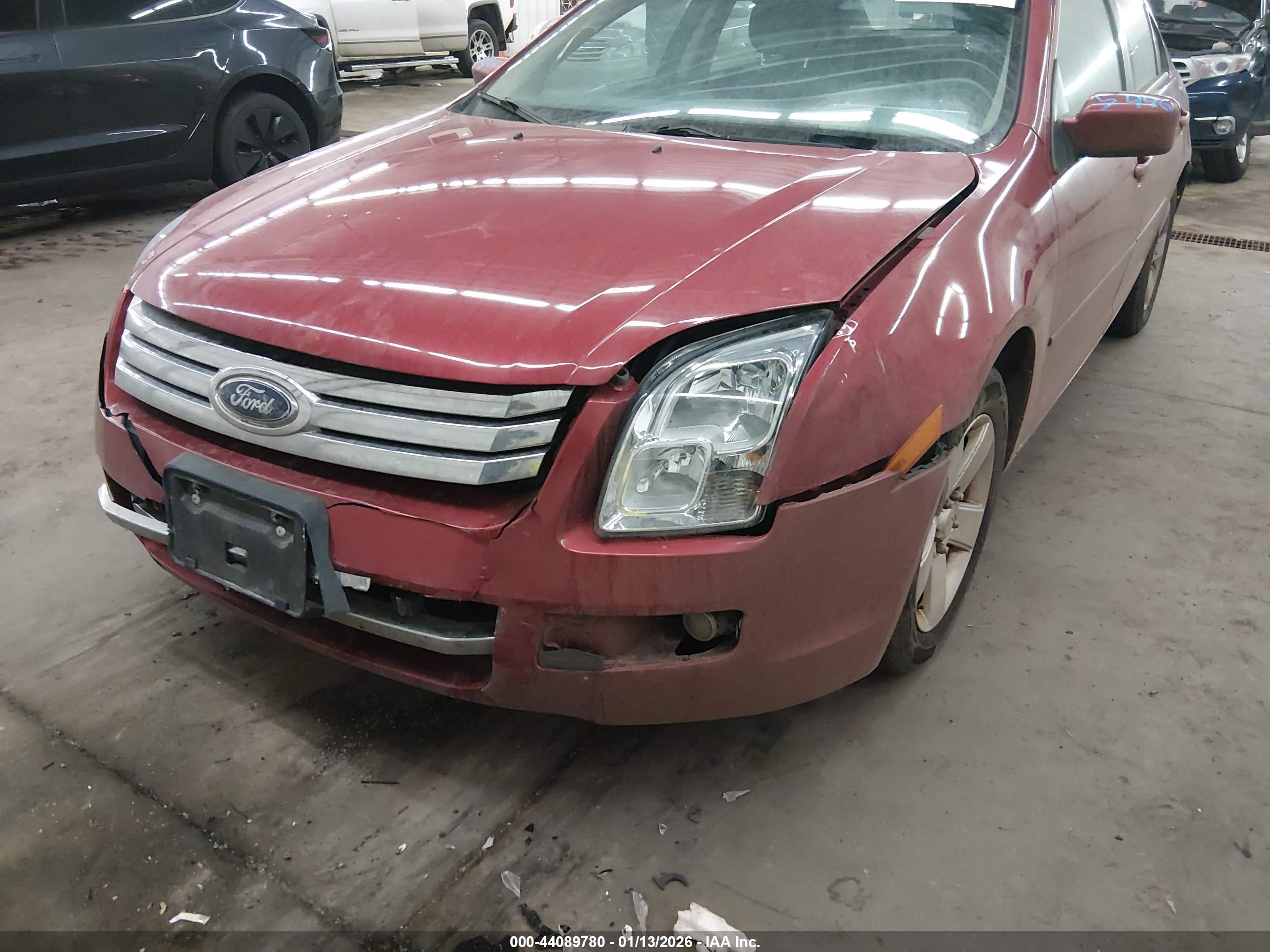 FORD FUSION image 6