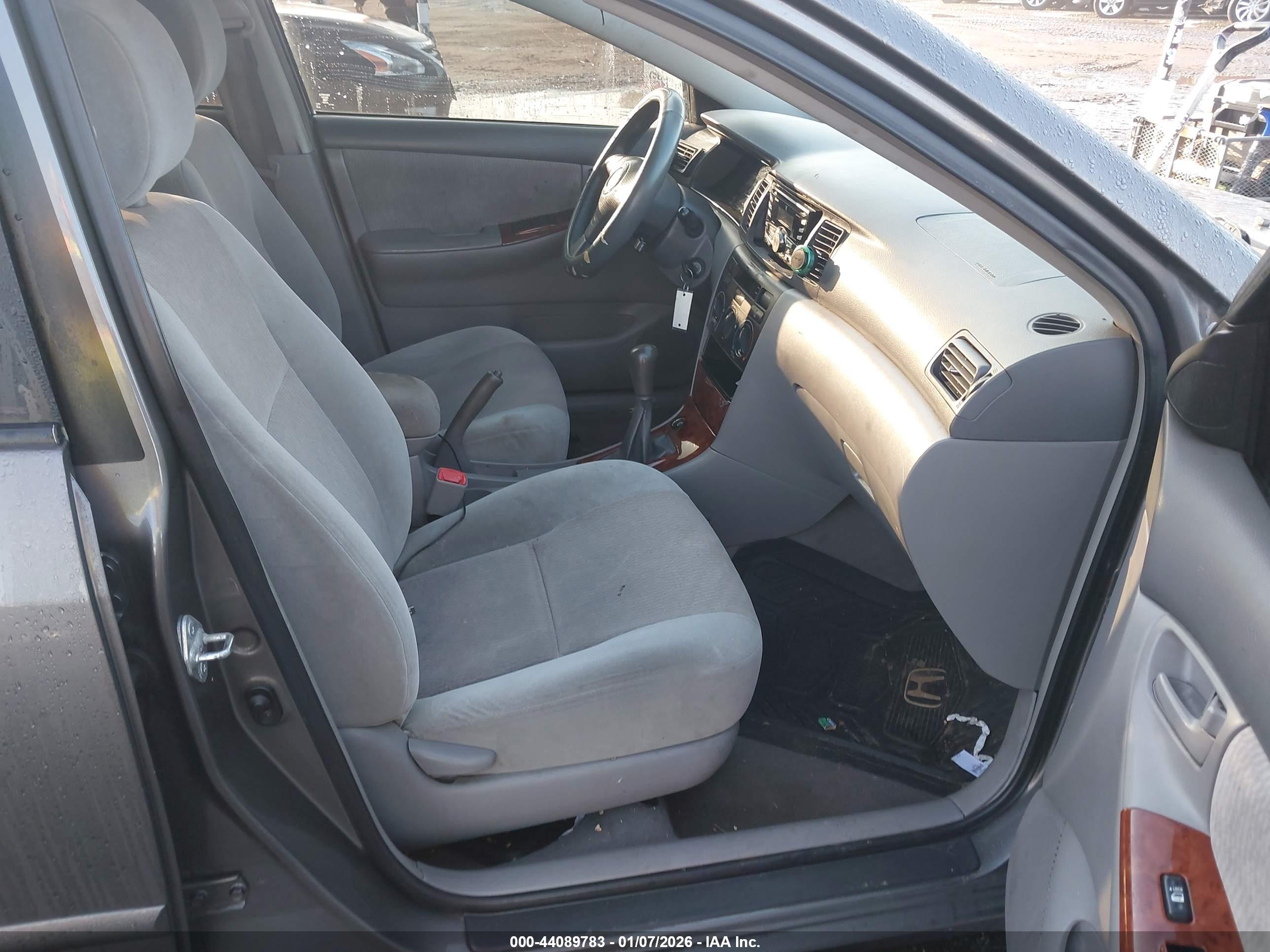 TOYOTA COROLLA image 5