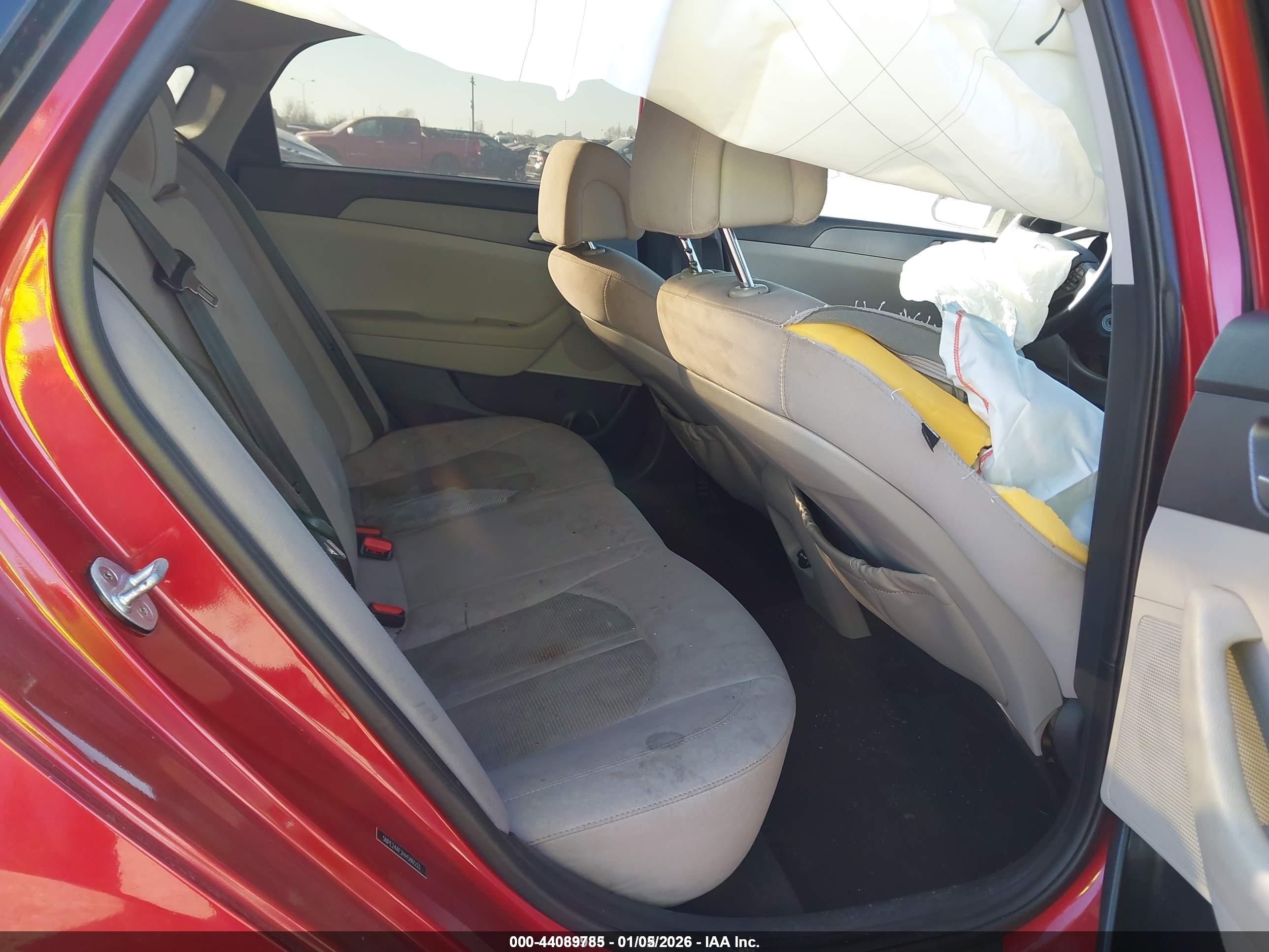 HYUNDAI SONATA image 8