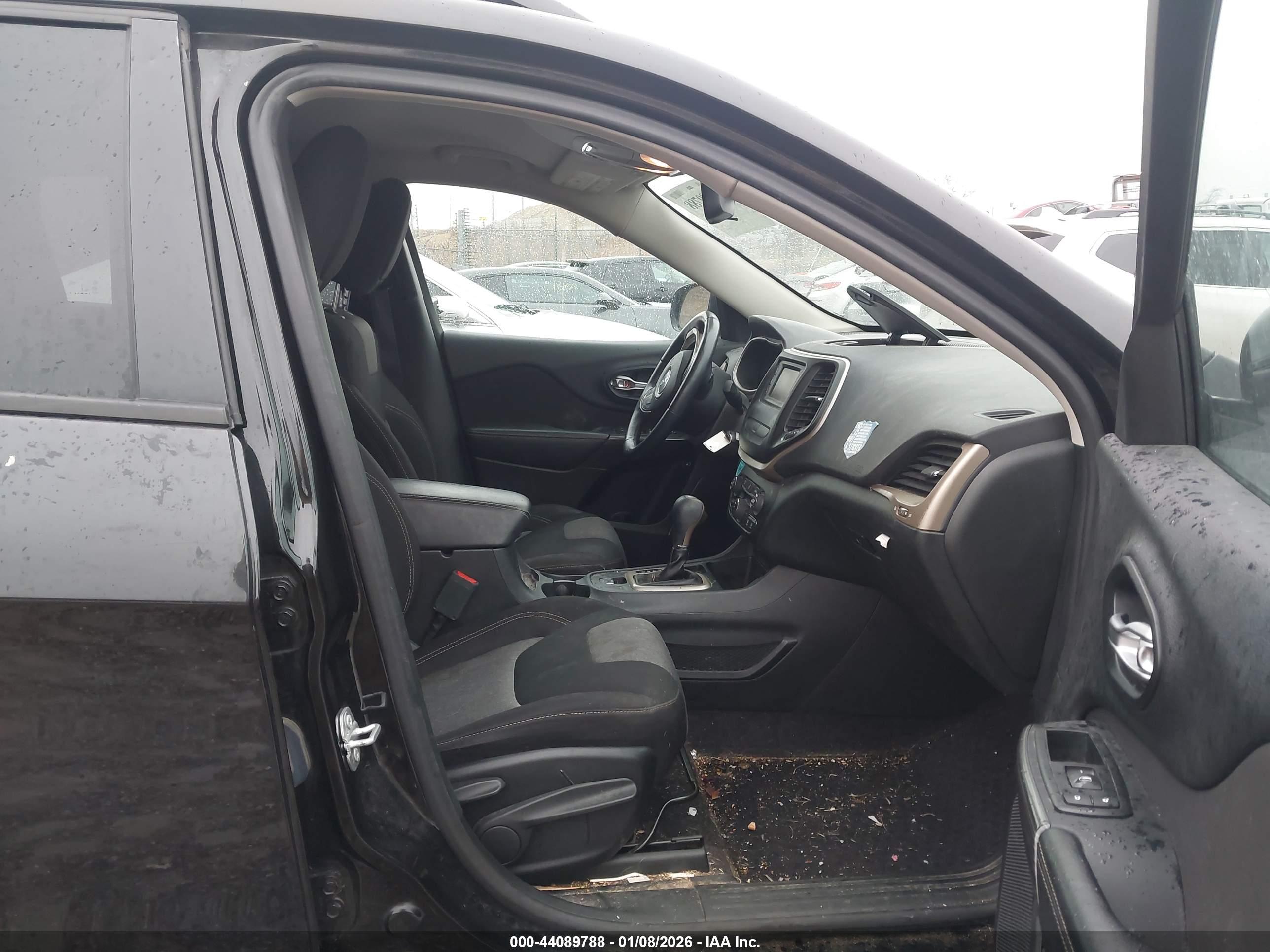 JEEP CHEROKEE image 5