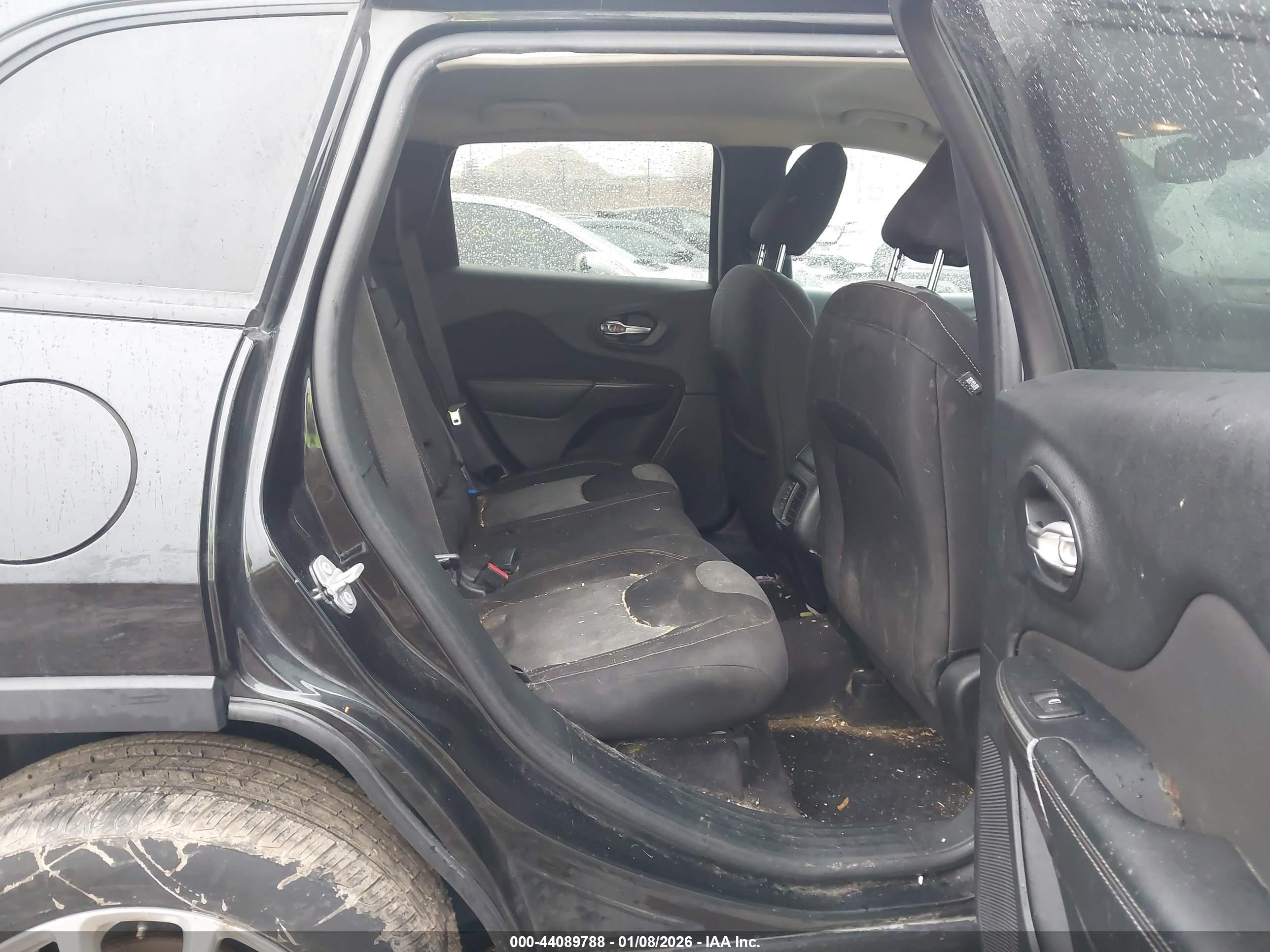 JEEP CHEROKEE image 8