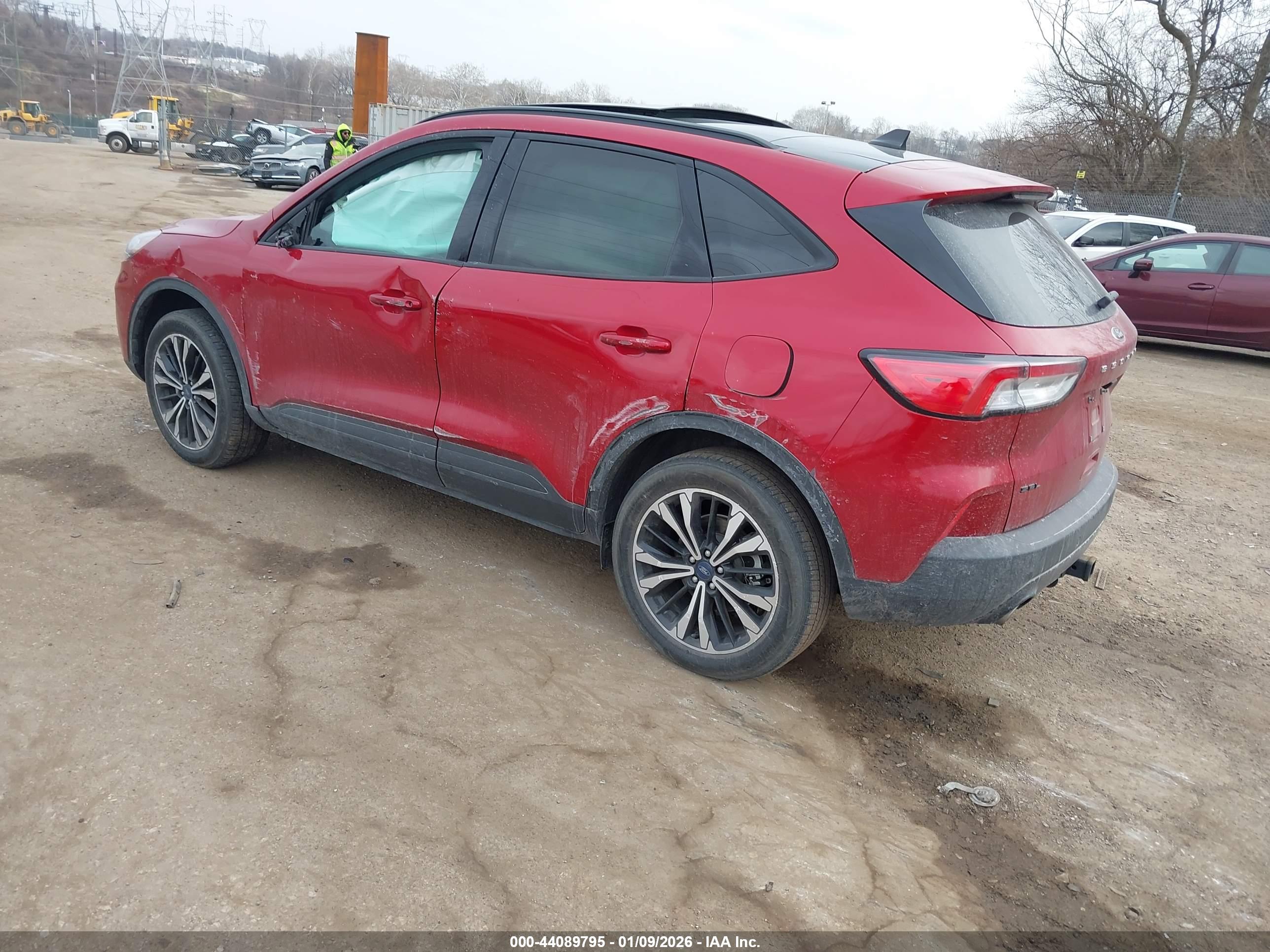 FORD ESCAPE image 3