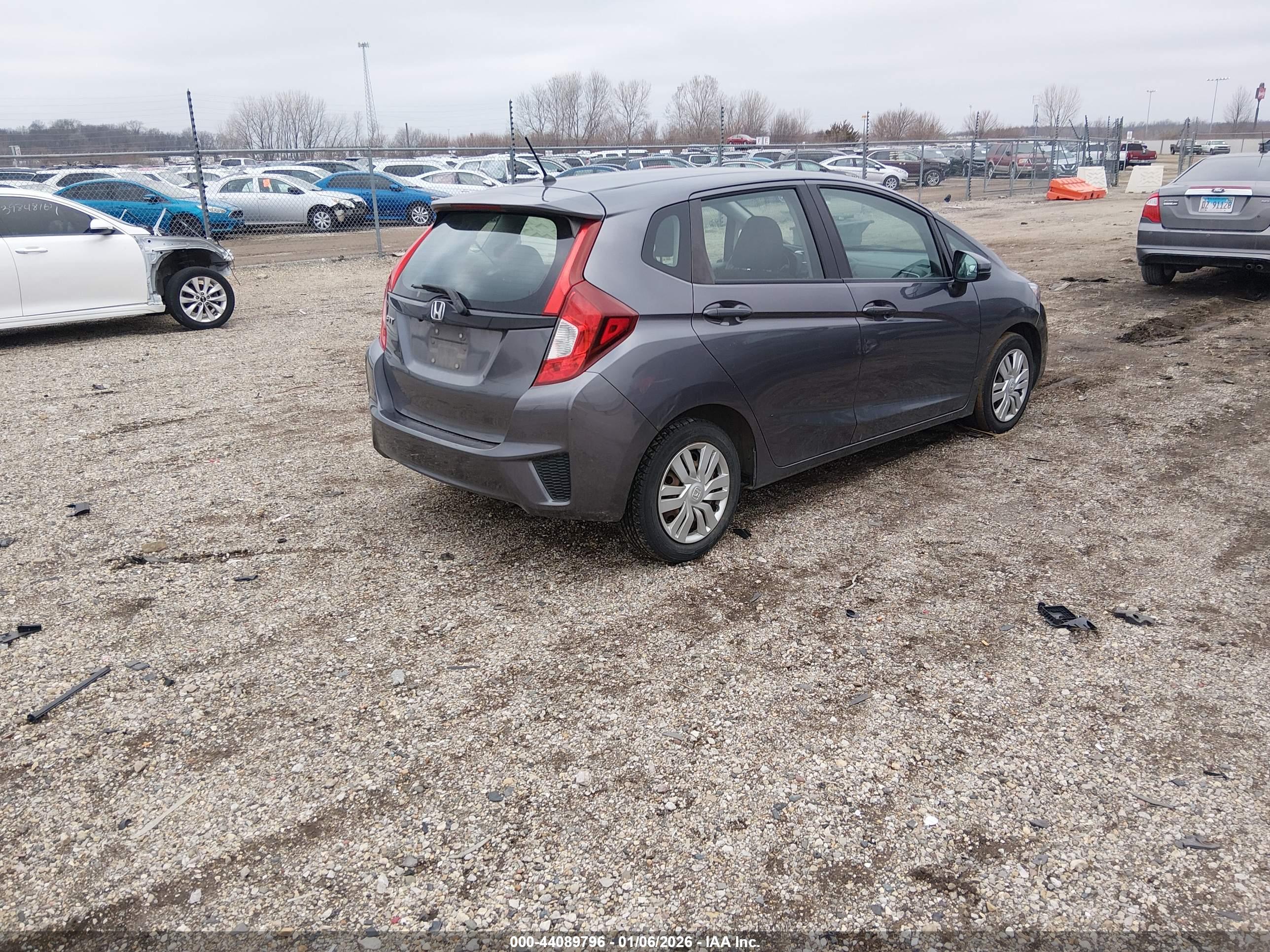 HONDA FIT image 4