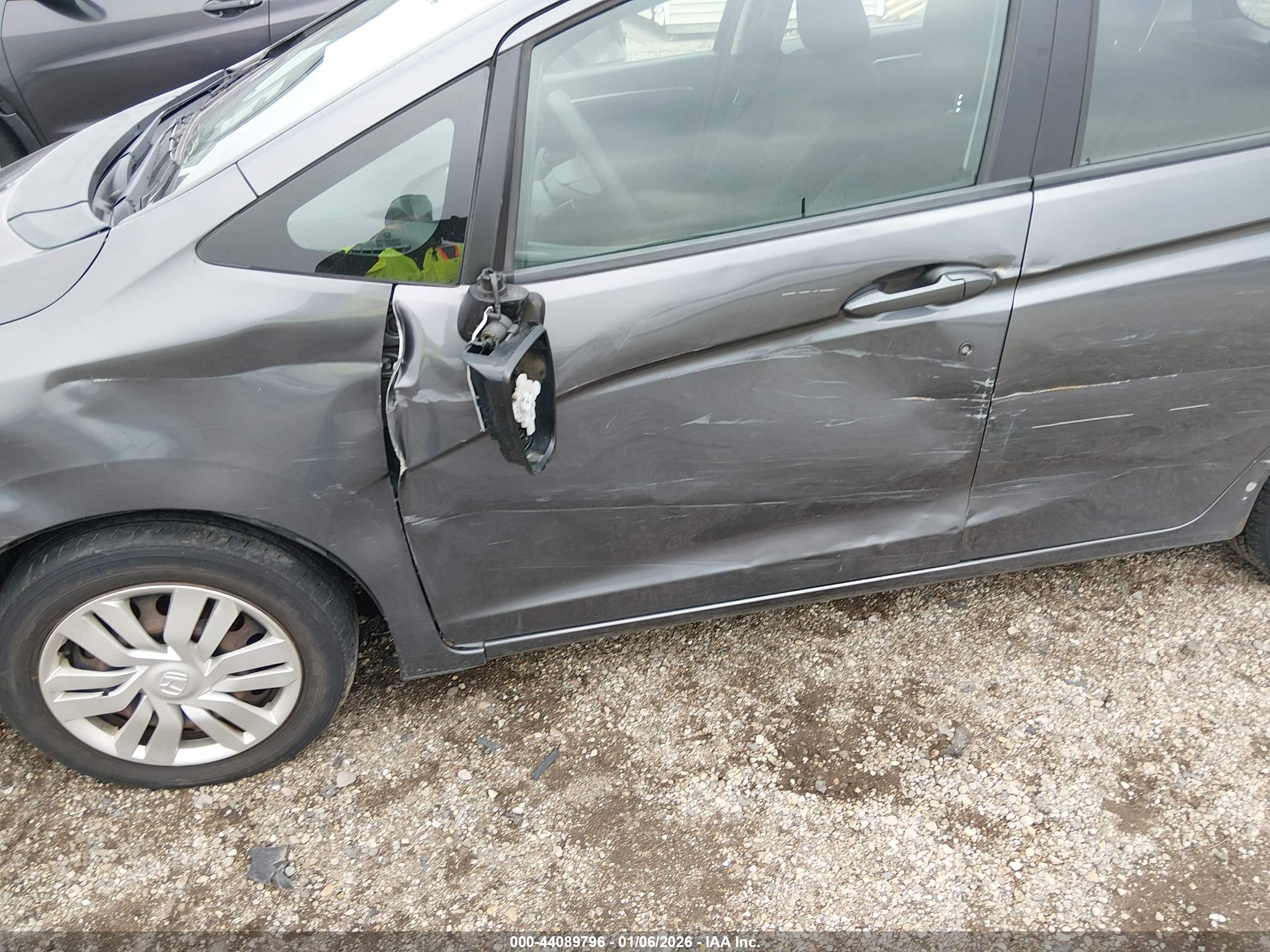 HONDA FIT image 6