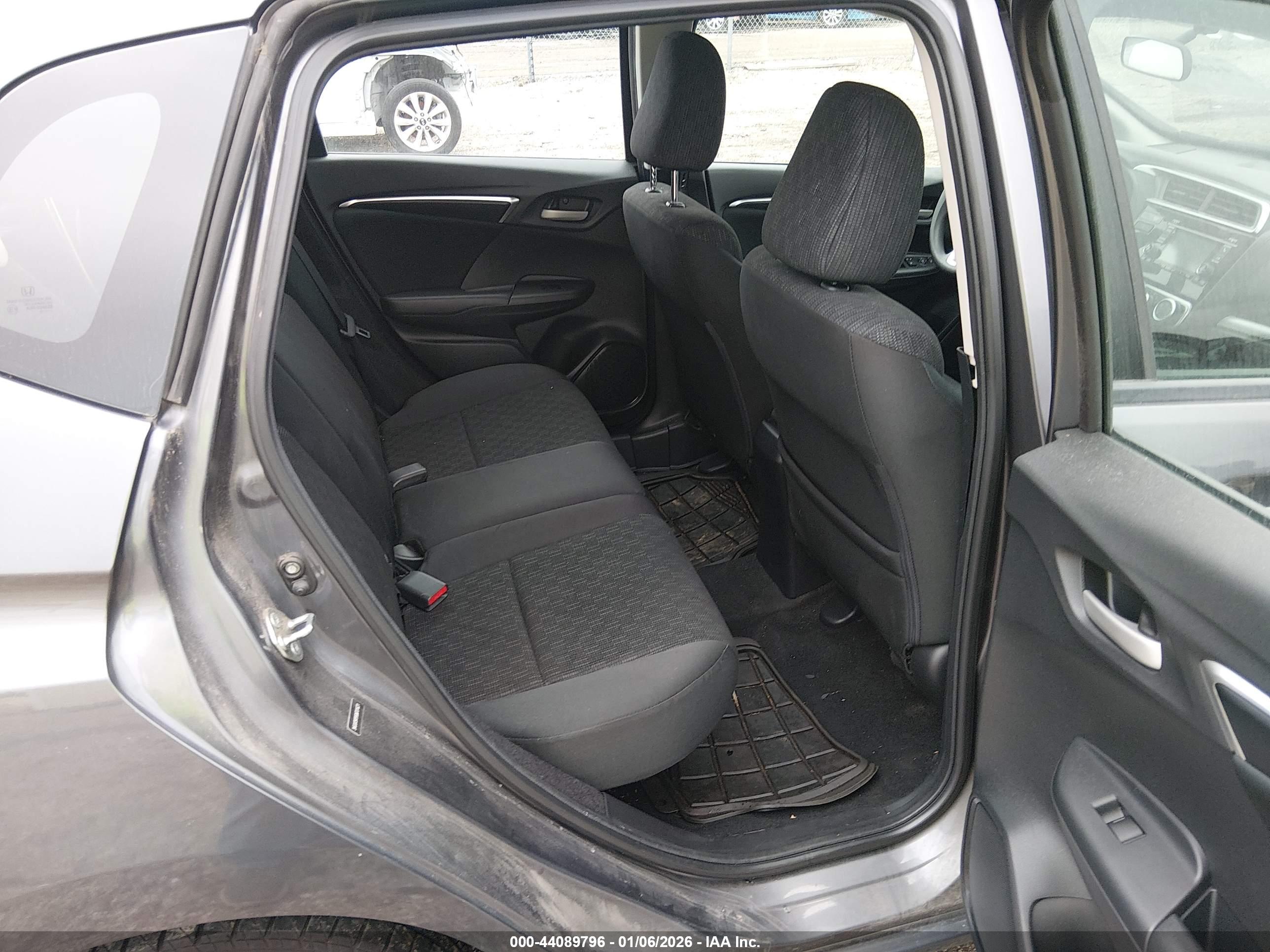 HONDA FIT image 8