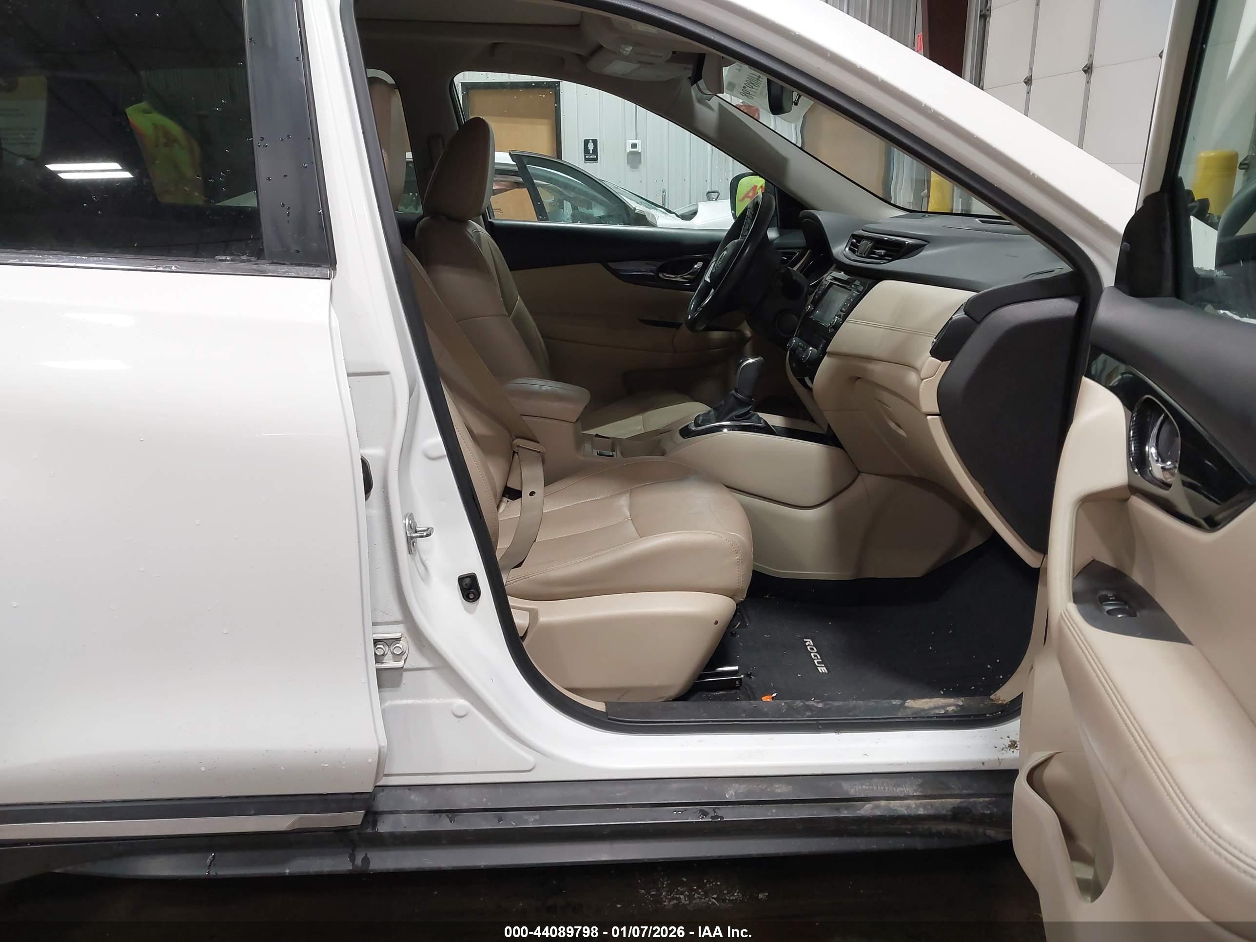 NISSAN ROGUE image 5