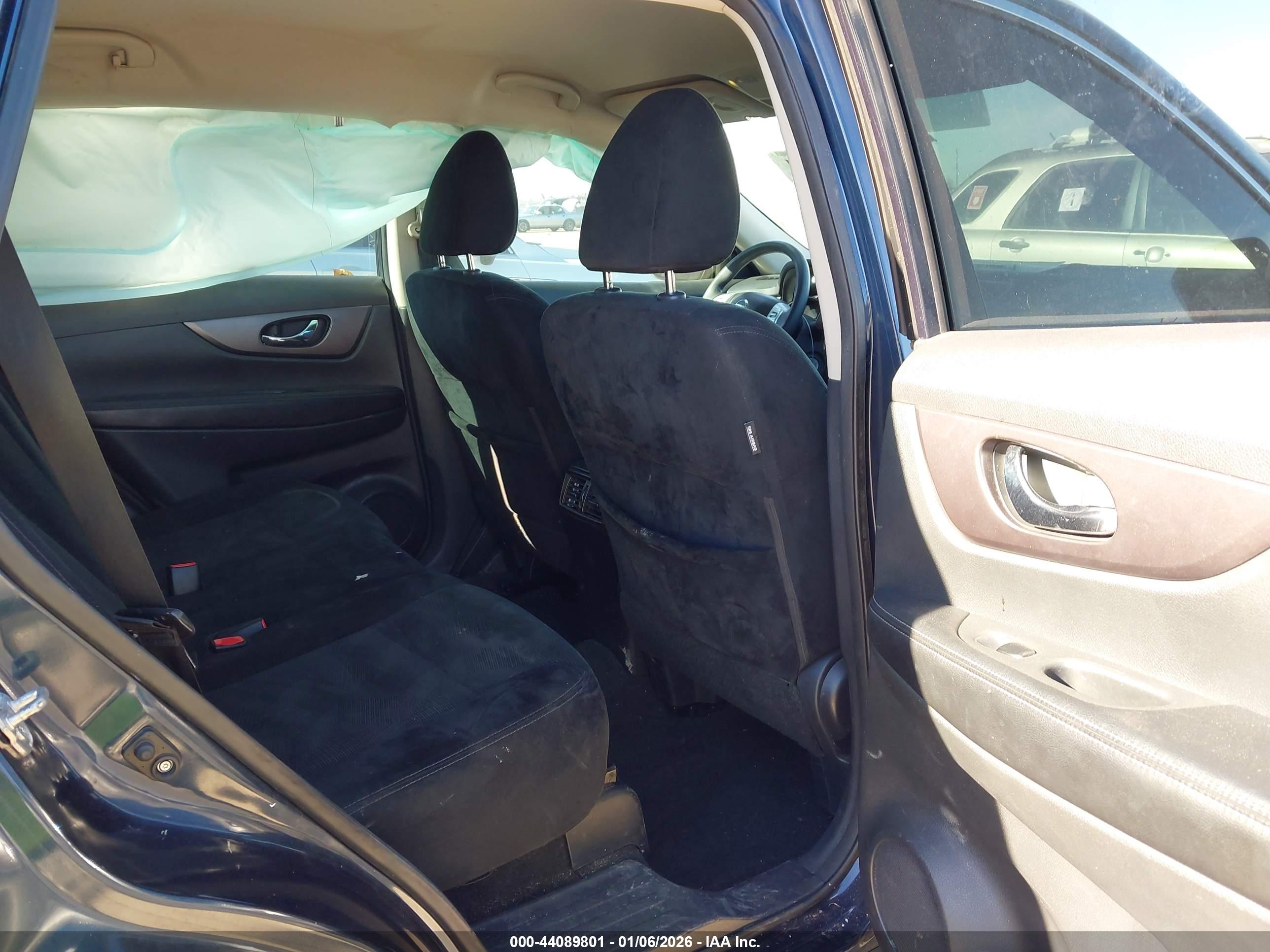 NISSAN ROGUE image 8