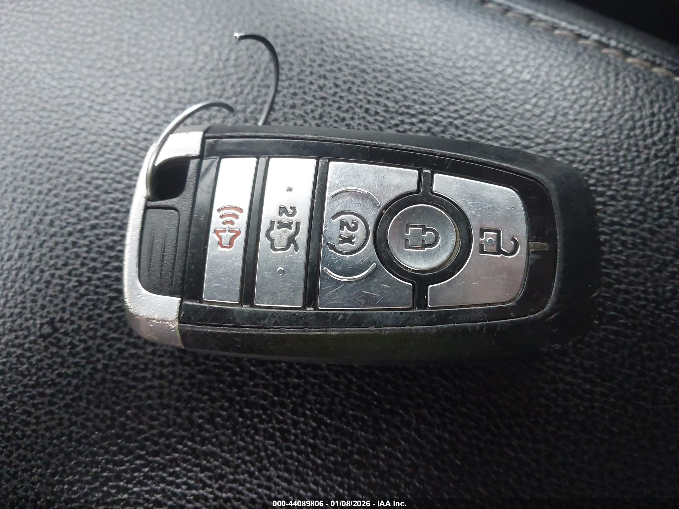FORD FUSION image 11