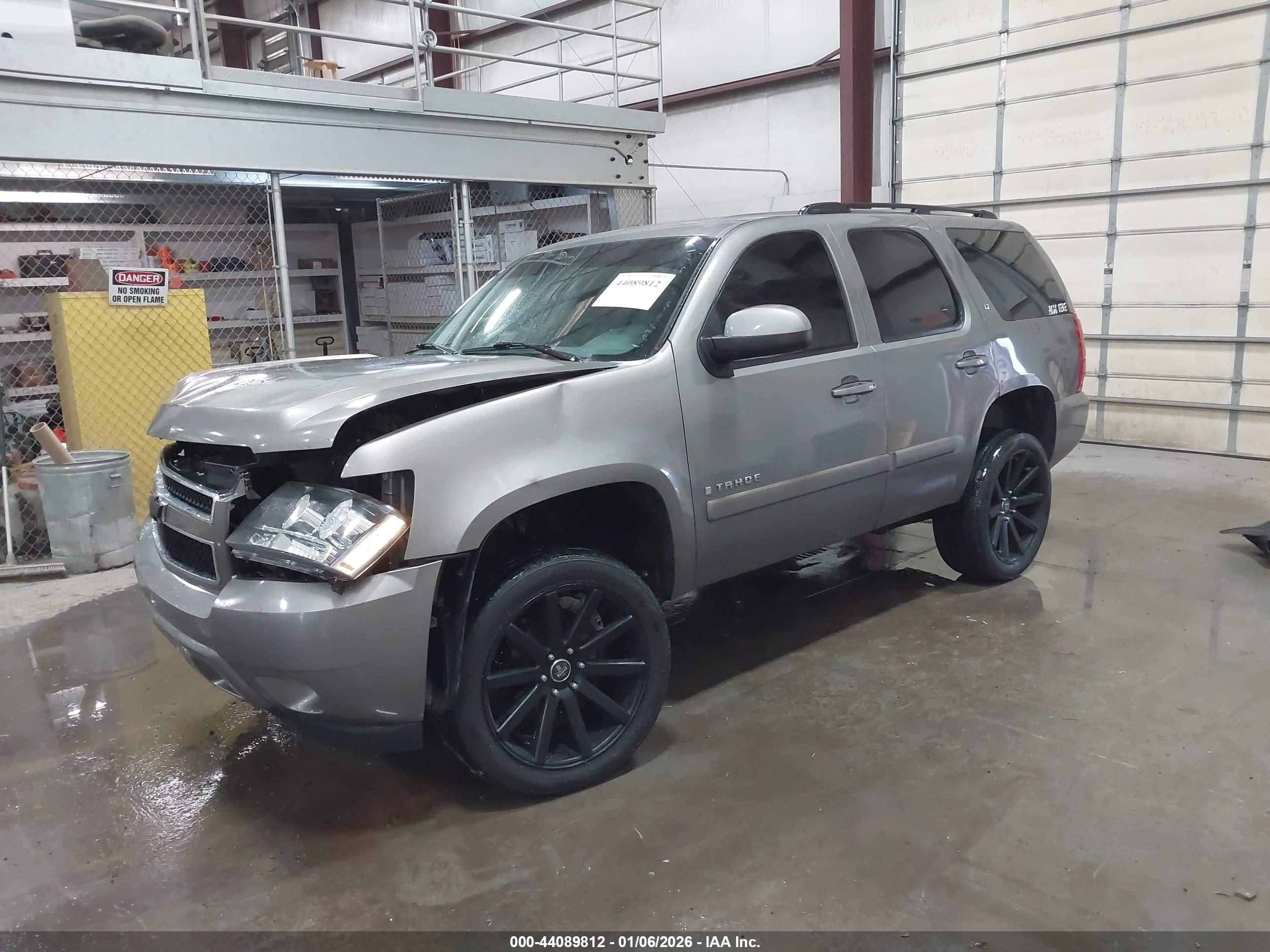 CHEVROLET TAHOE image 2
