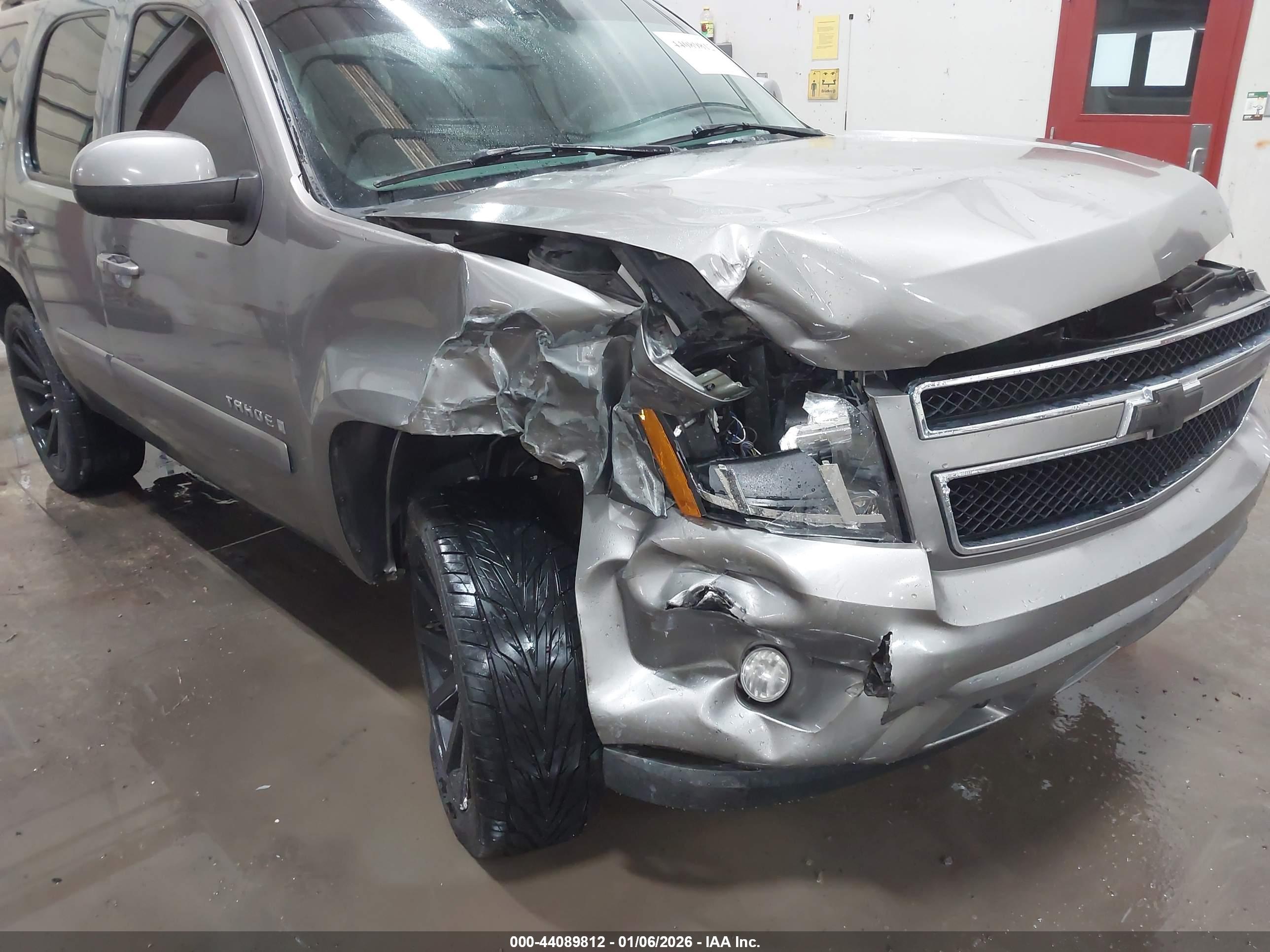 CHEVROLET TAHOE image 6