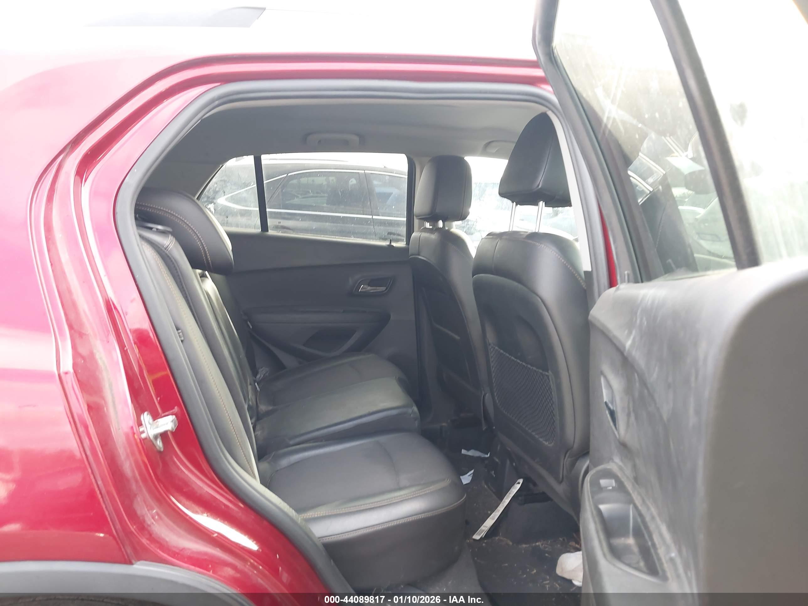 CHEVROLET TRAX image 8