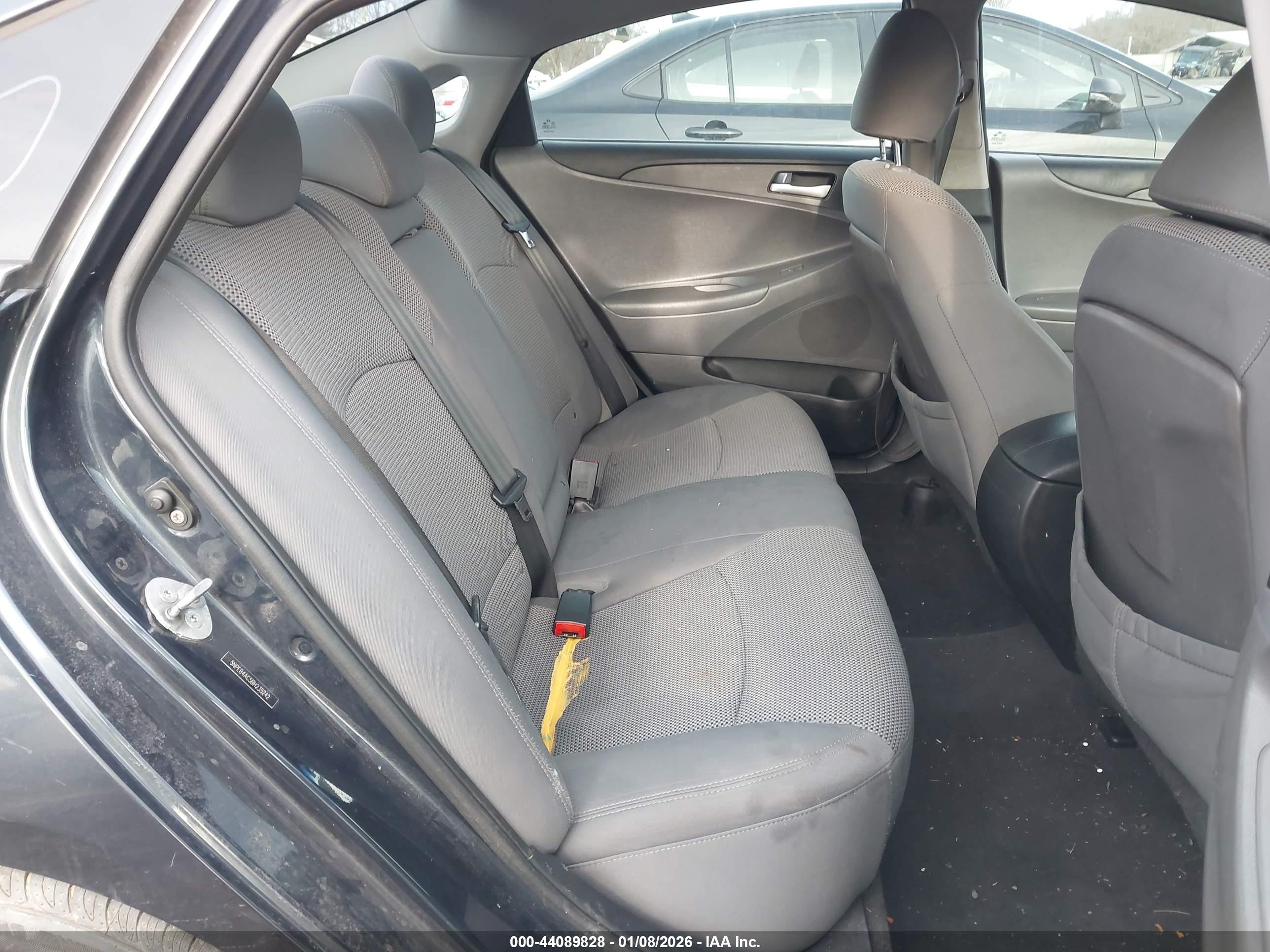 HYUNDAI SONATA image 8