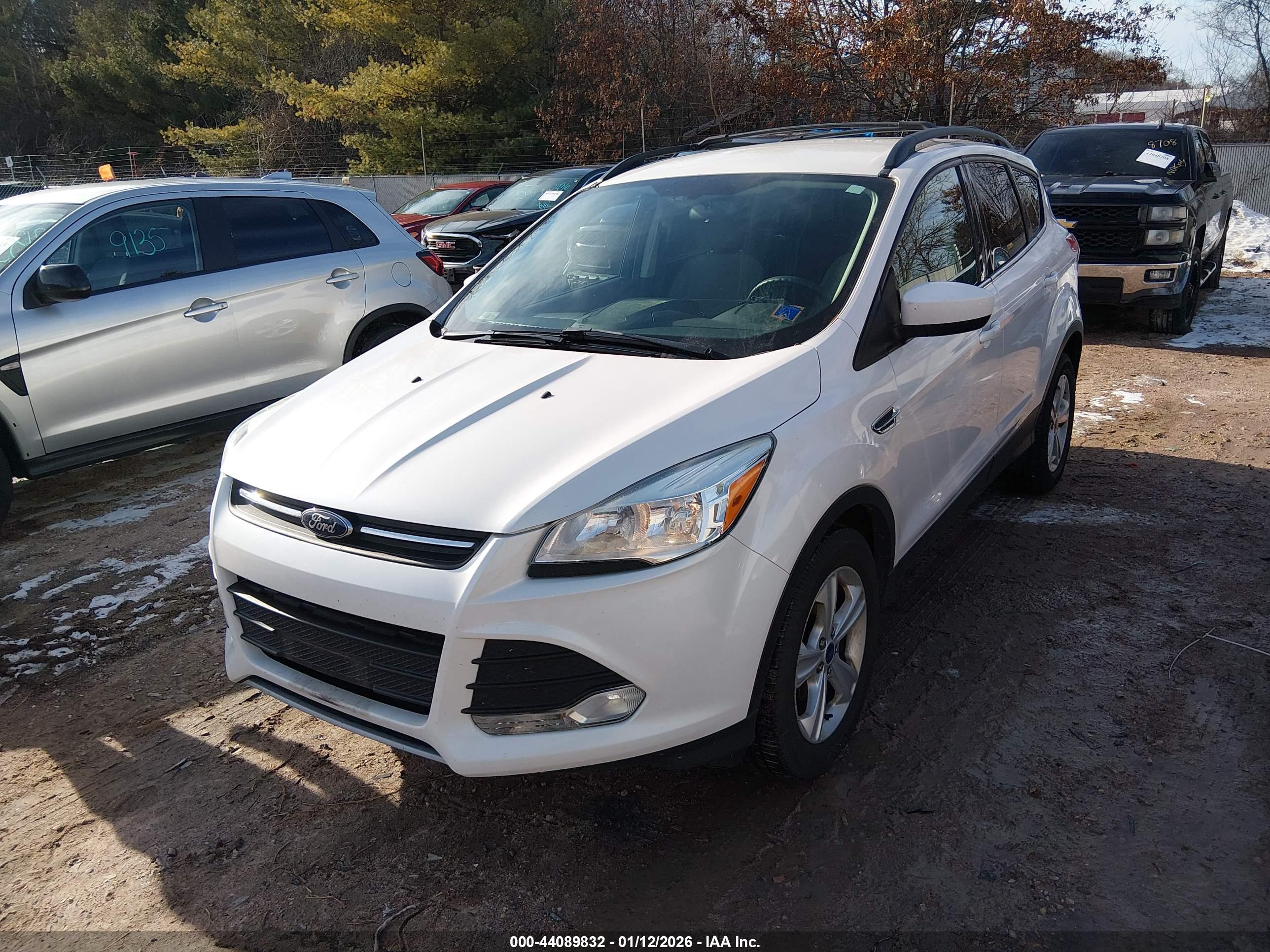 FORD ESCAPE image 2
