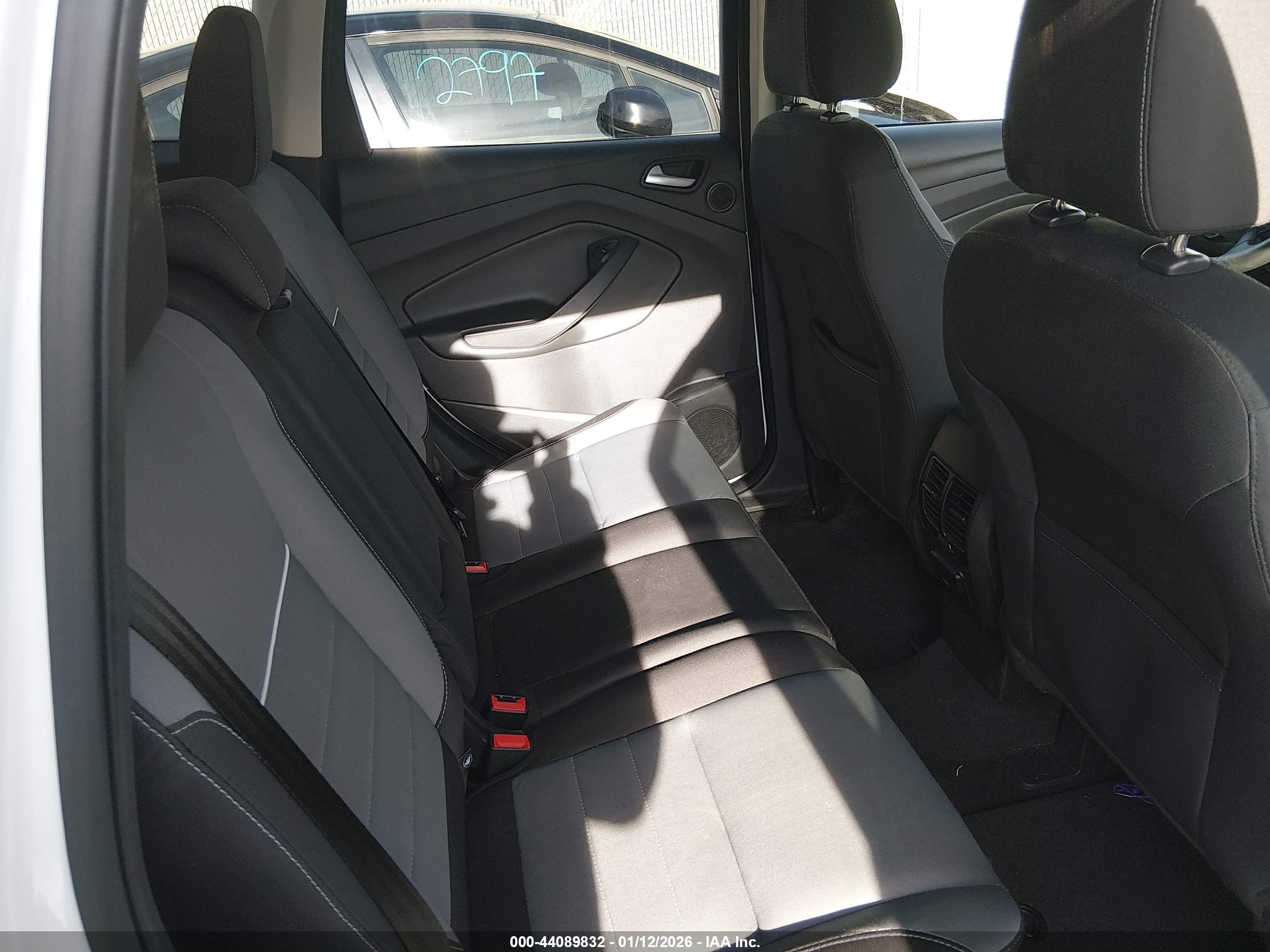 FORD ESCAPE image 8