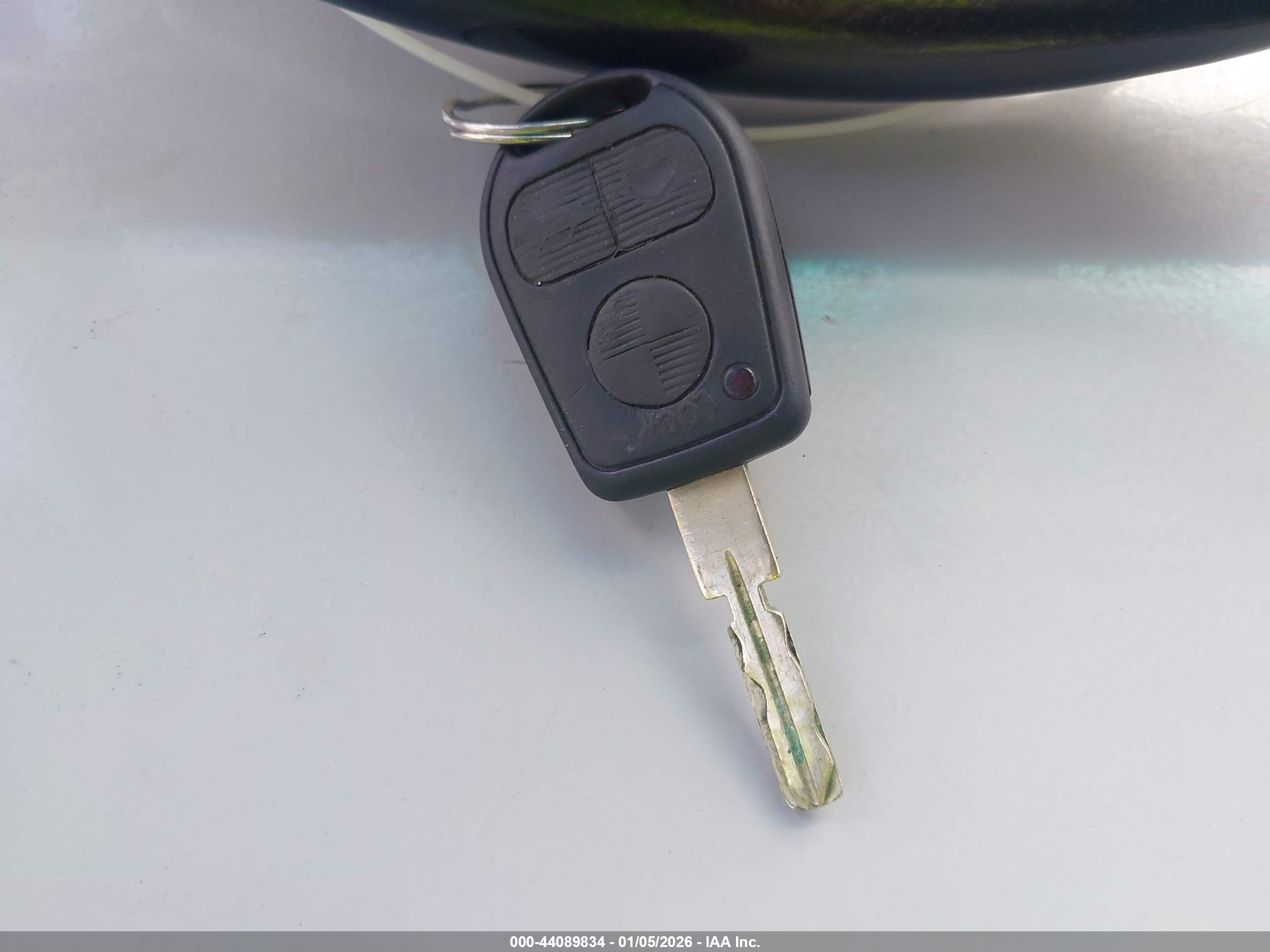 BMW 740IL image 11