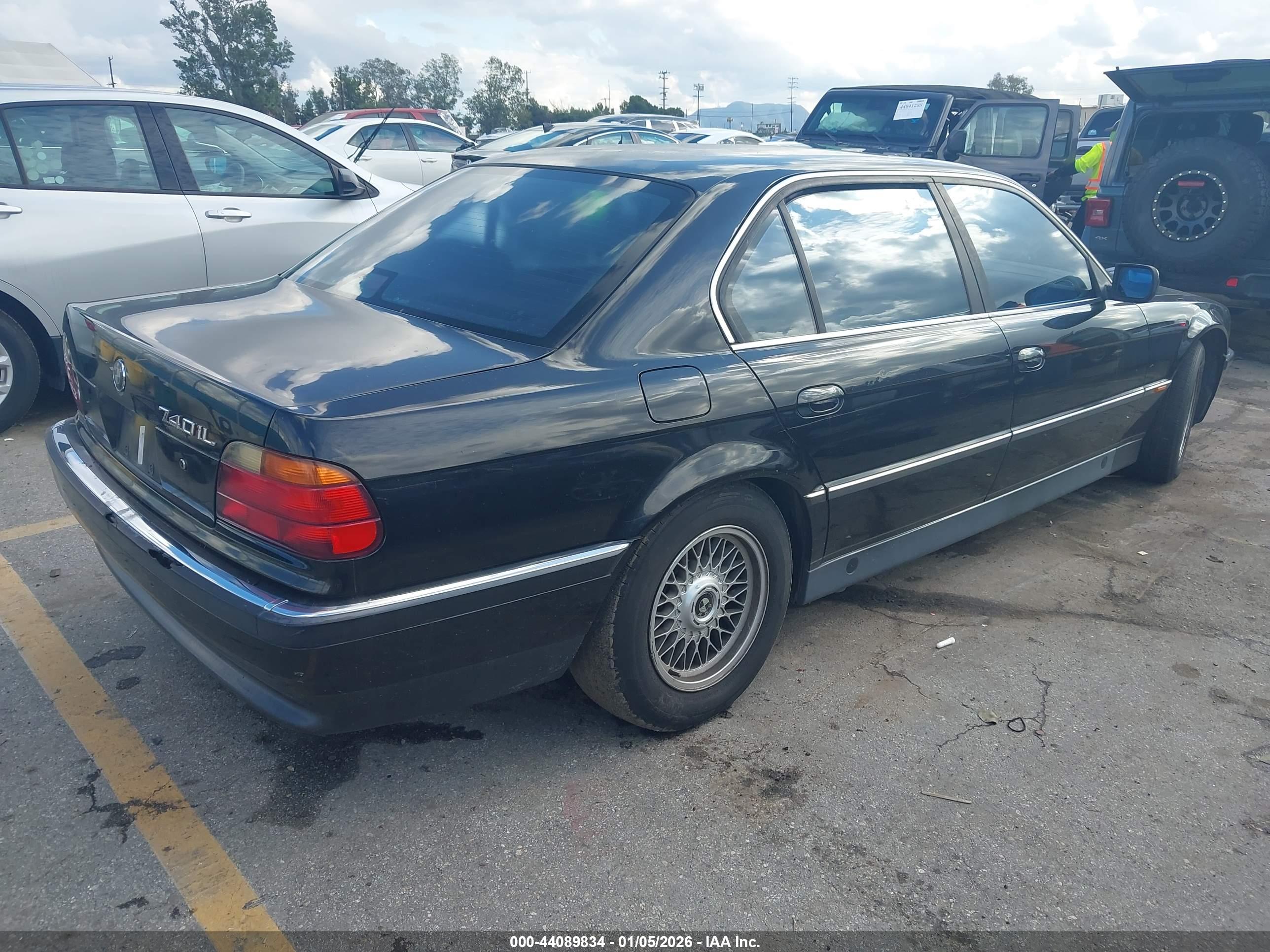 BMW 740IL image 4
