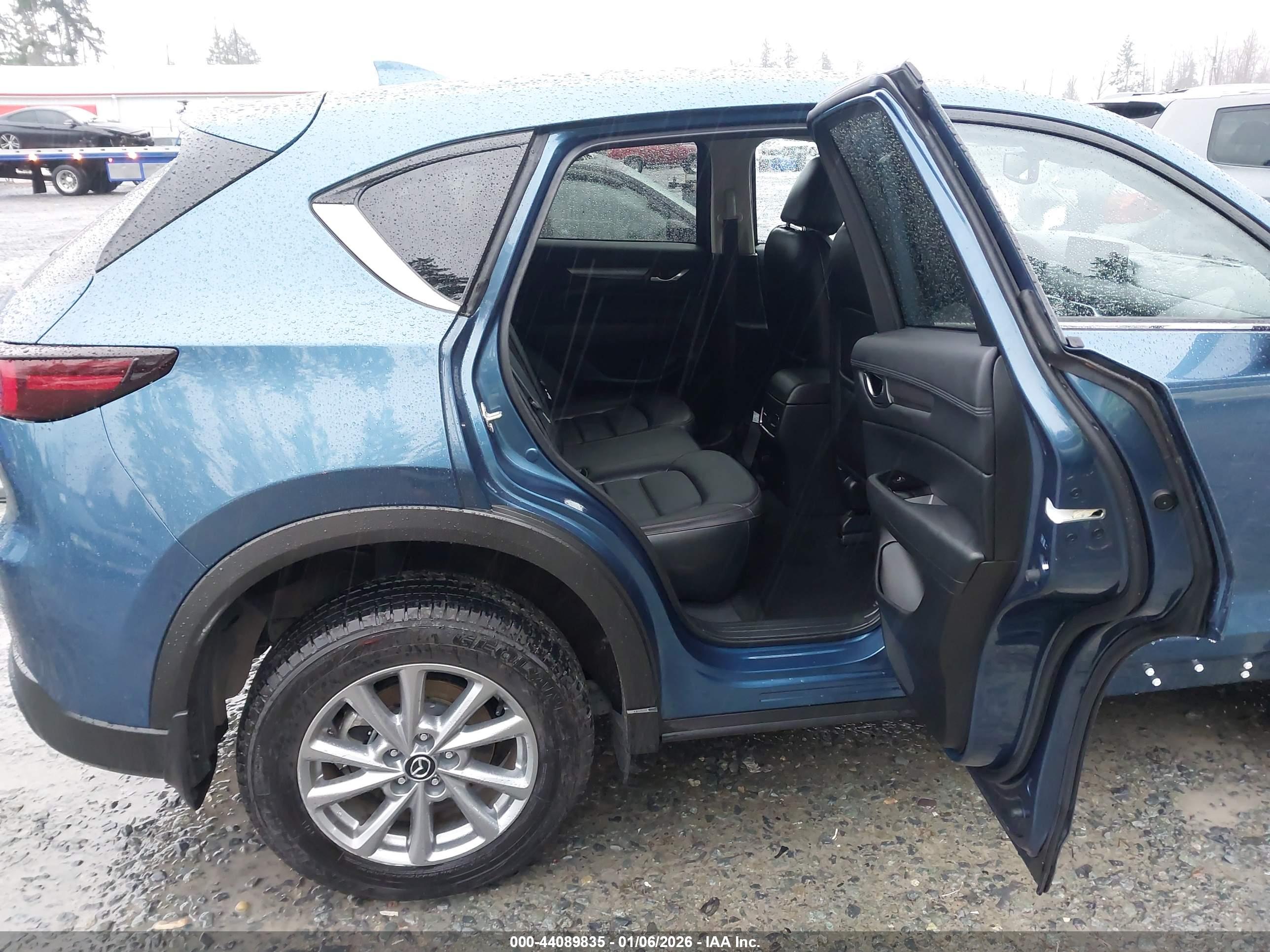 MAZDA CX-5 image 8