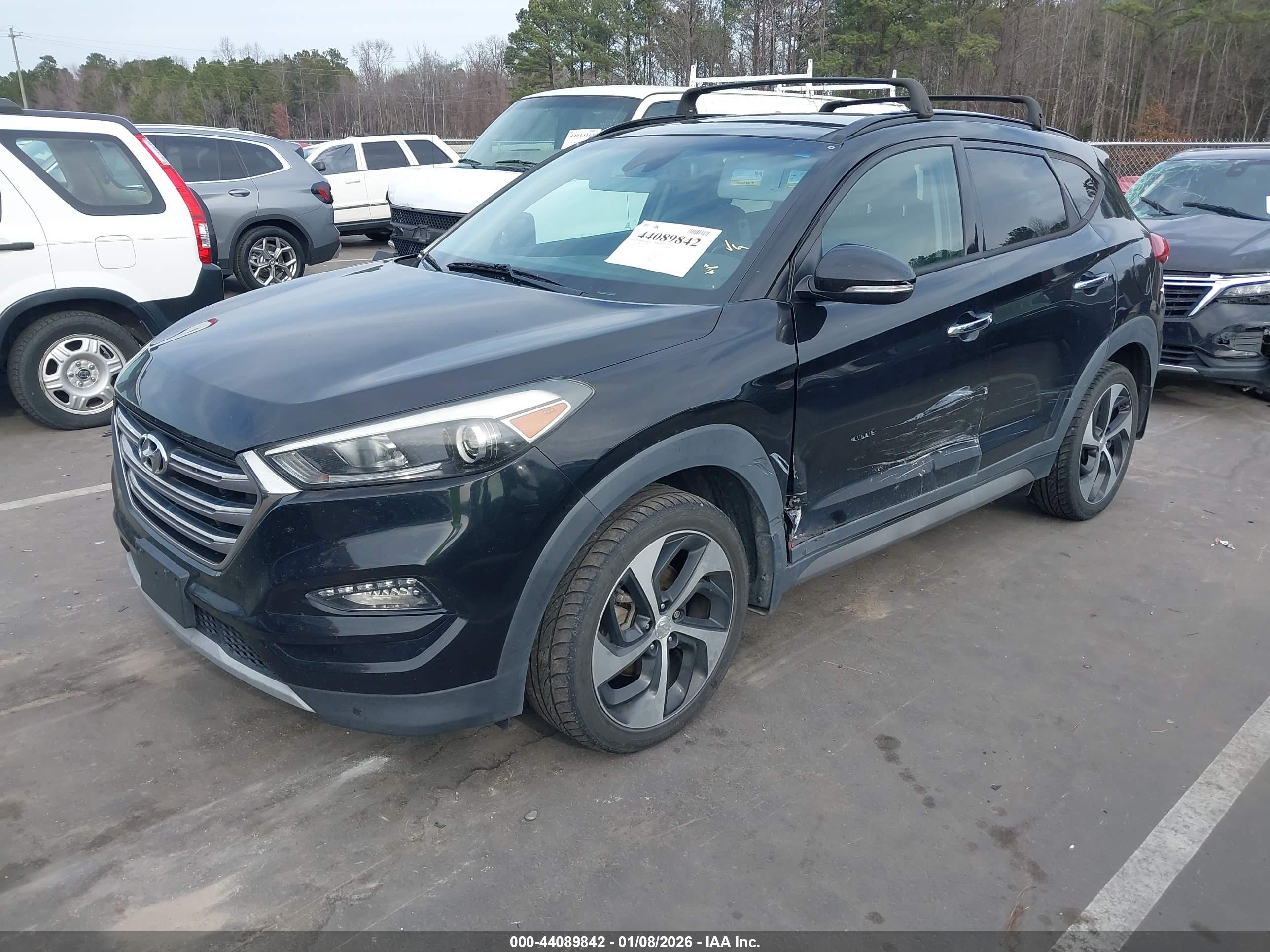 HYUNDAI TUCSON image 2
