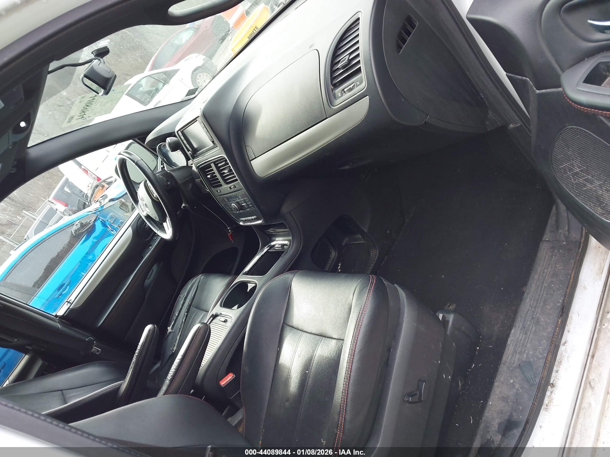 DODGE GRAND image 5