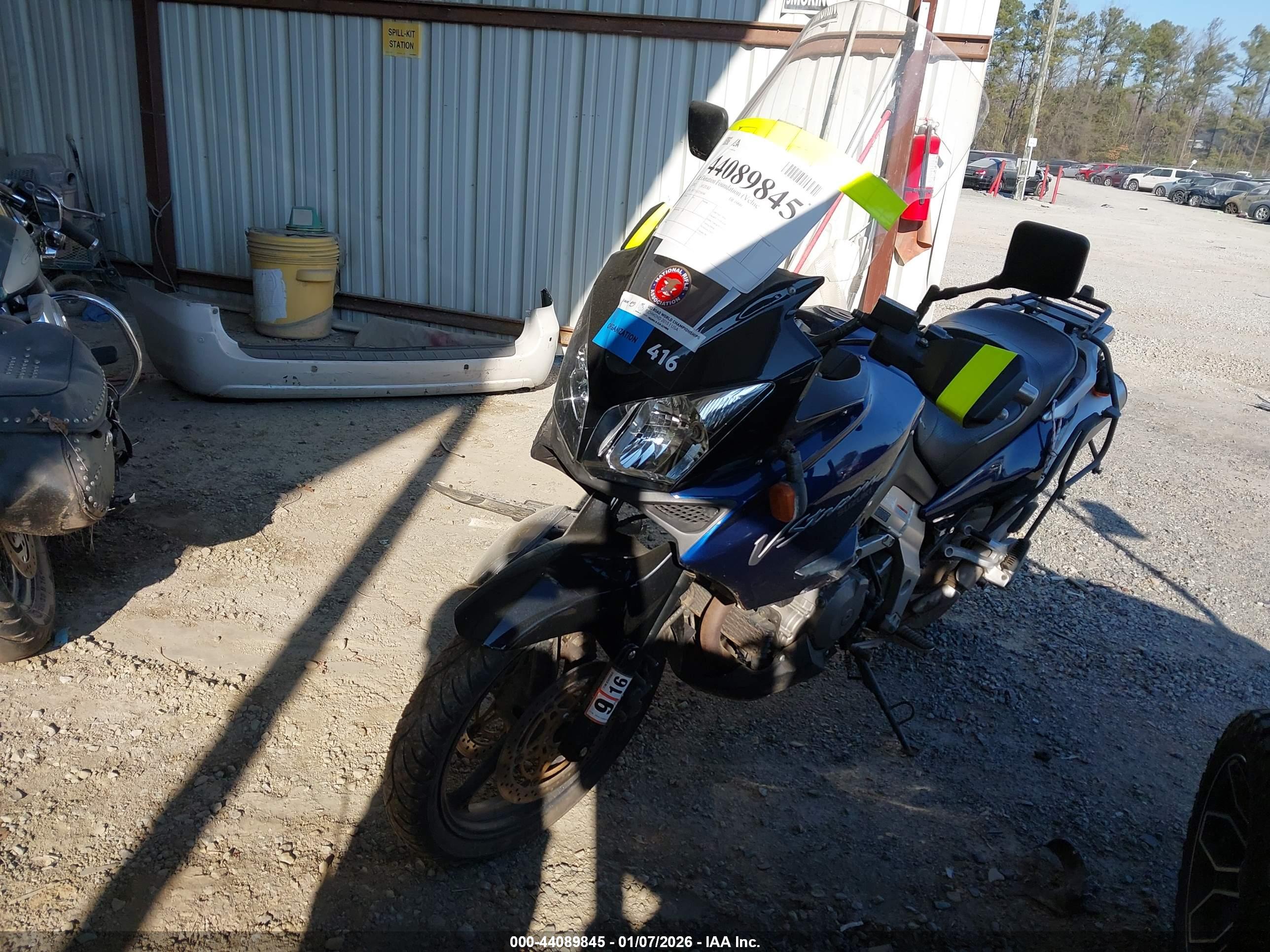 SUZUKI DL1000 image 2