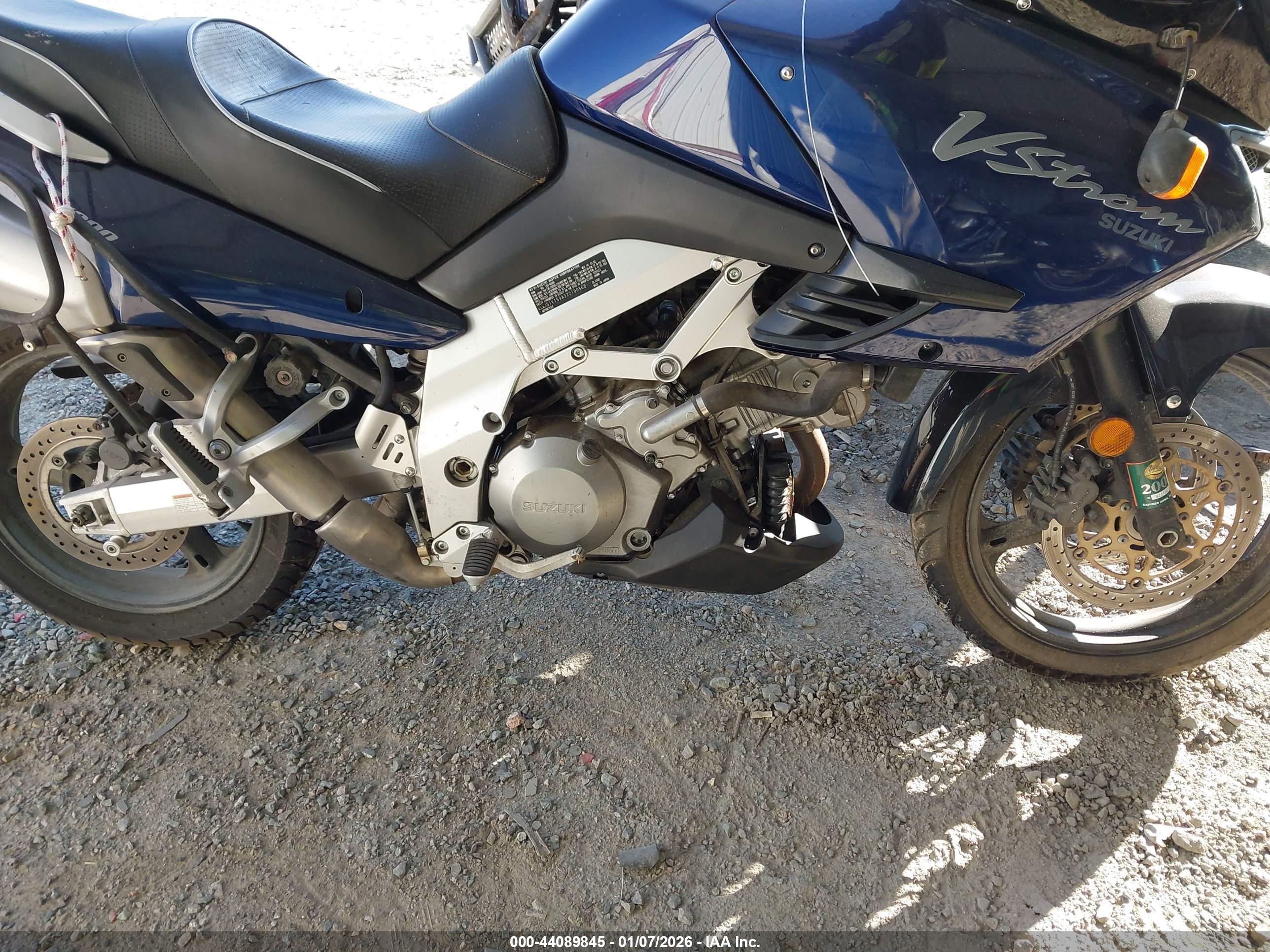 SUZUKI DL1000 image 8
