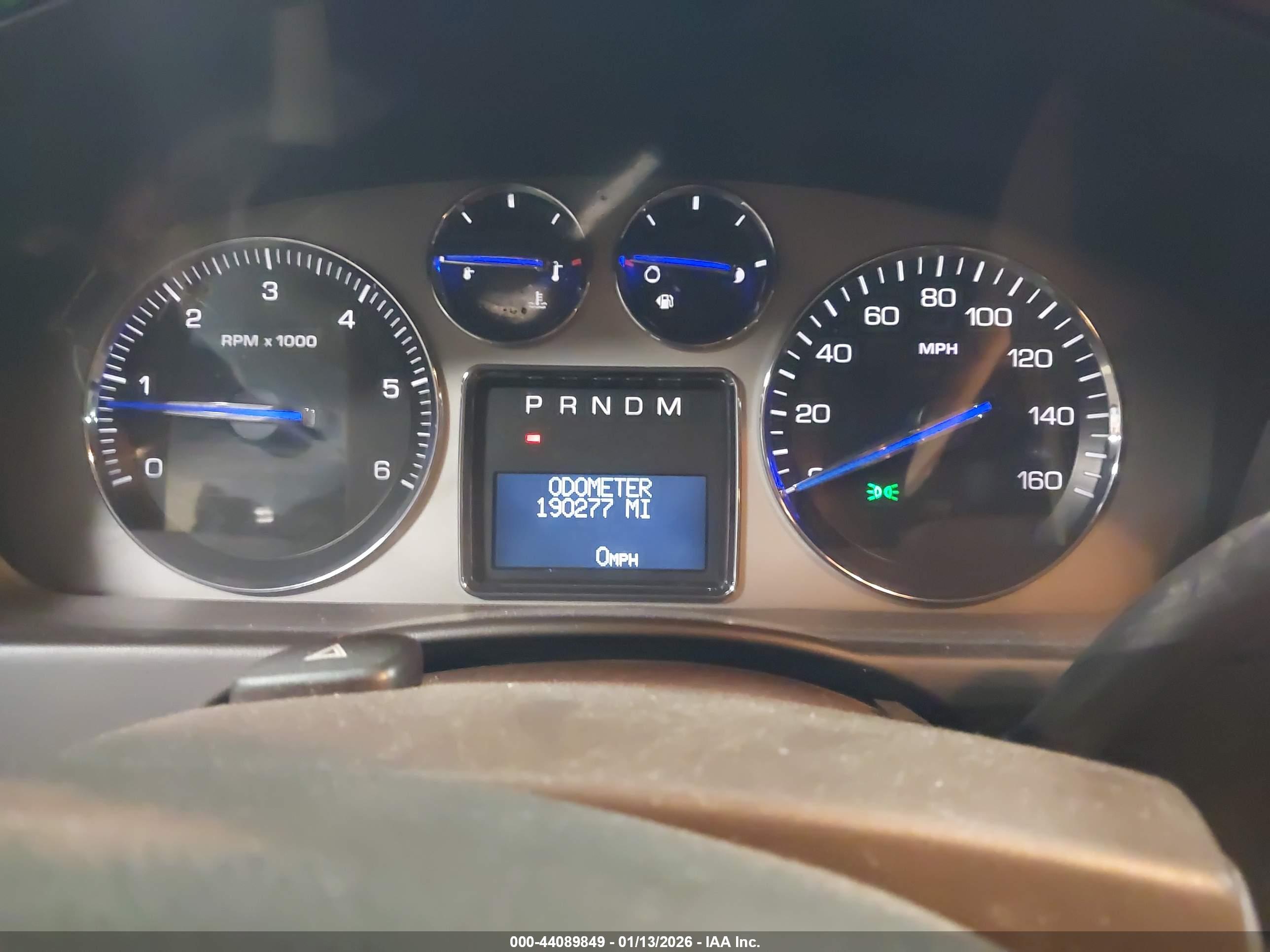 CADILLAC ESCALADE image 7