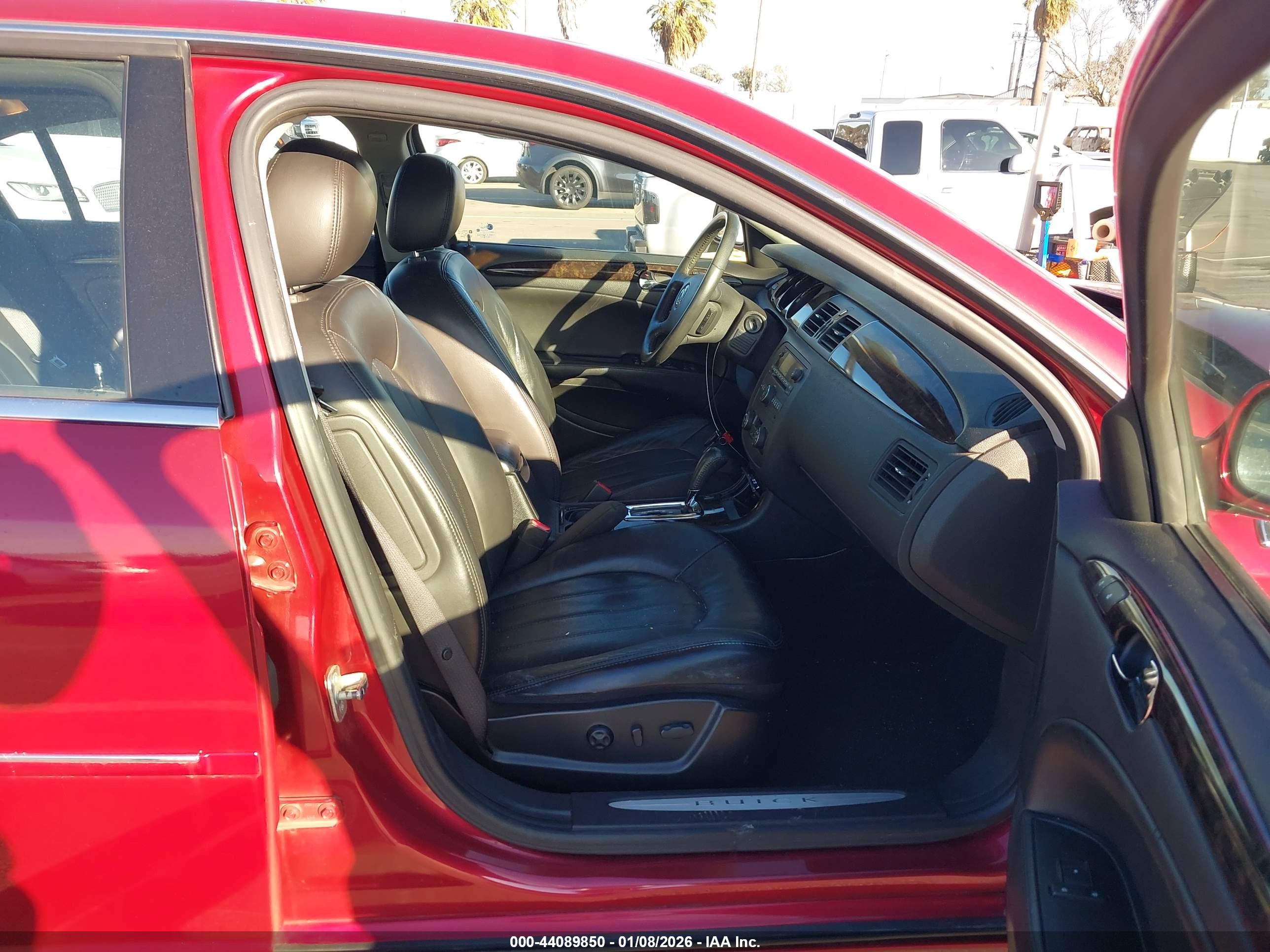 BUICK LUCERNE image 5