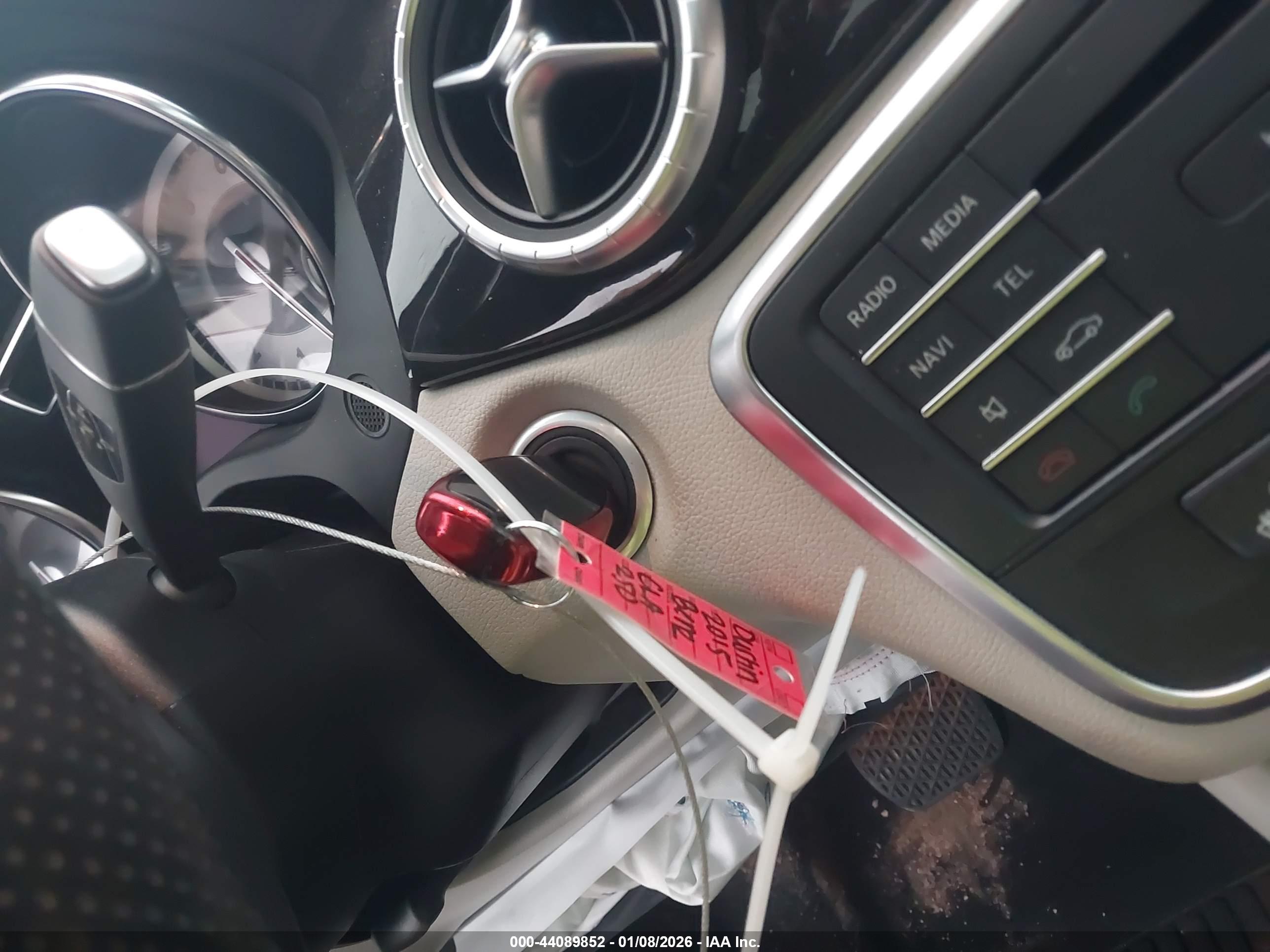 MERCEDES-BENZ CLA image 11
