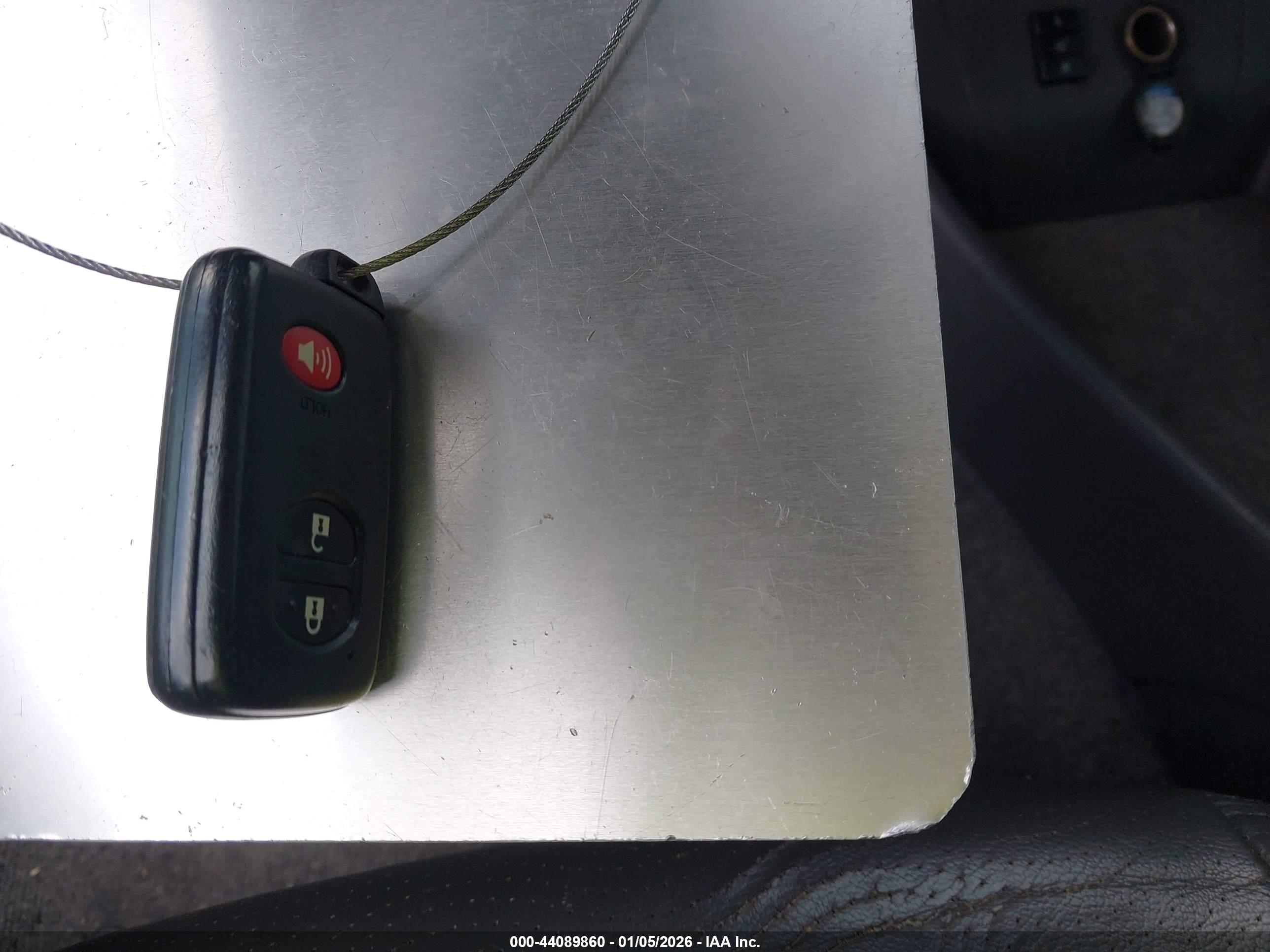 TOYOTA PRIUS image 11