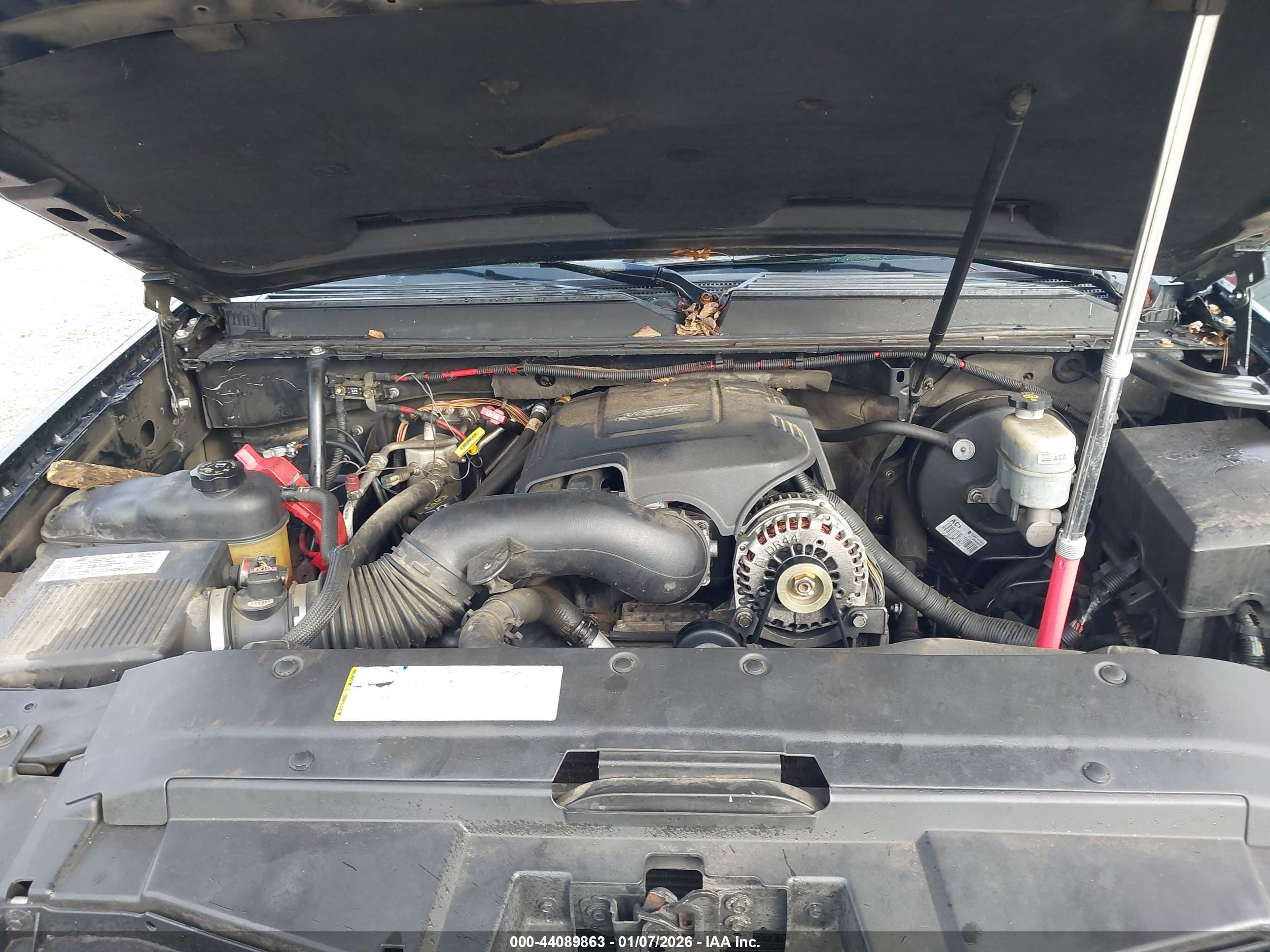 CHEVROLET SUBURBAN image 10