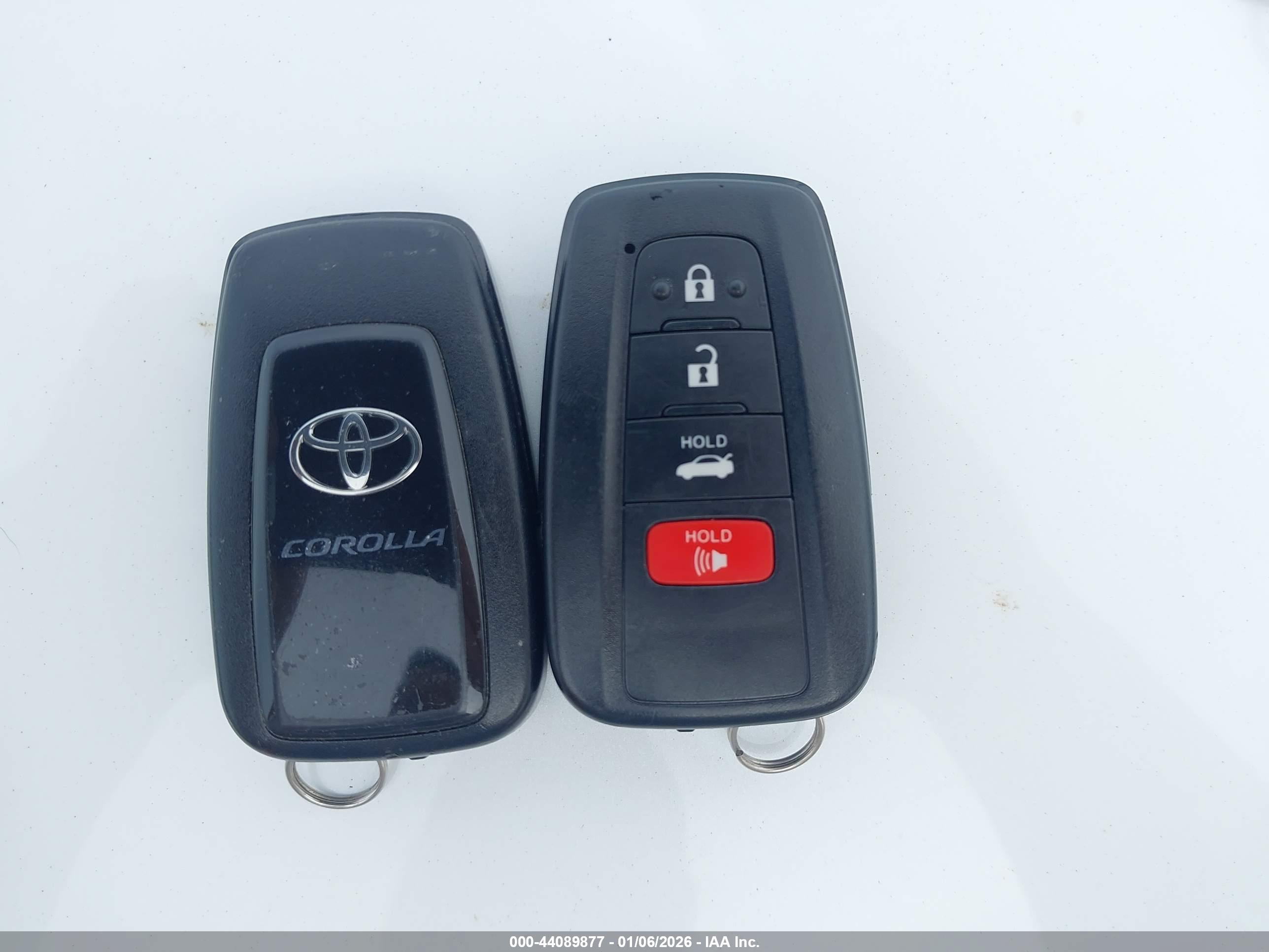 TOYOTA COROLLA image 11